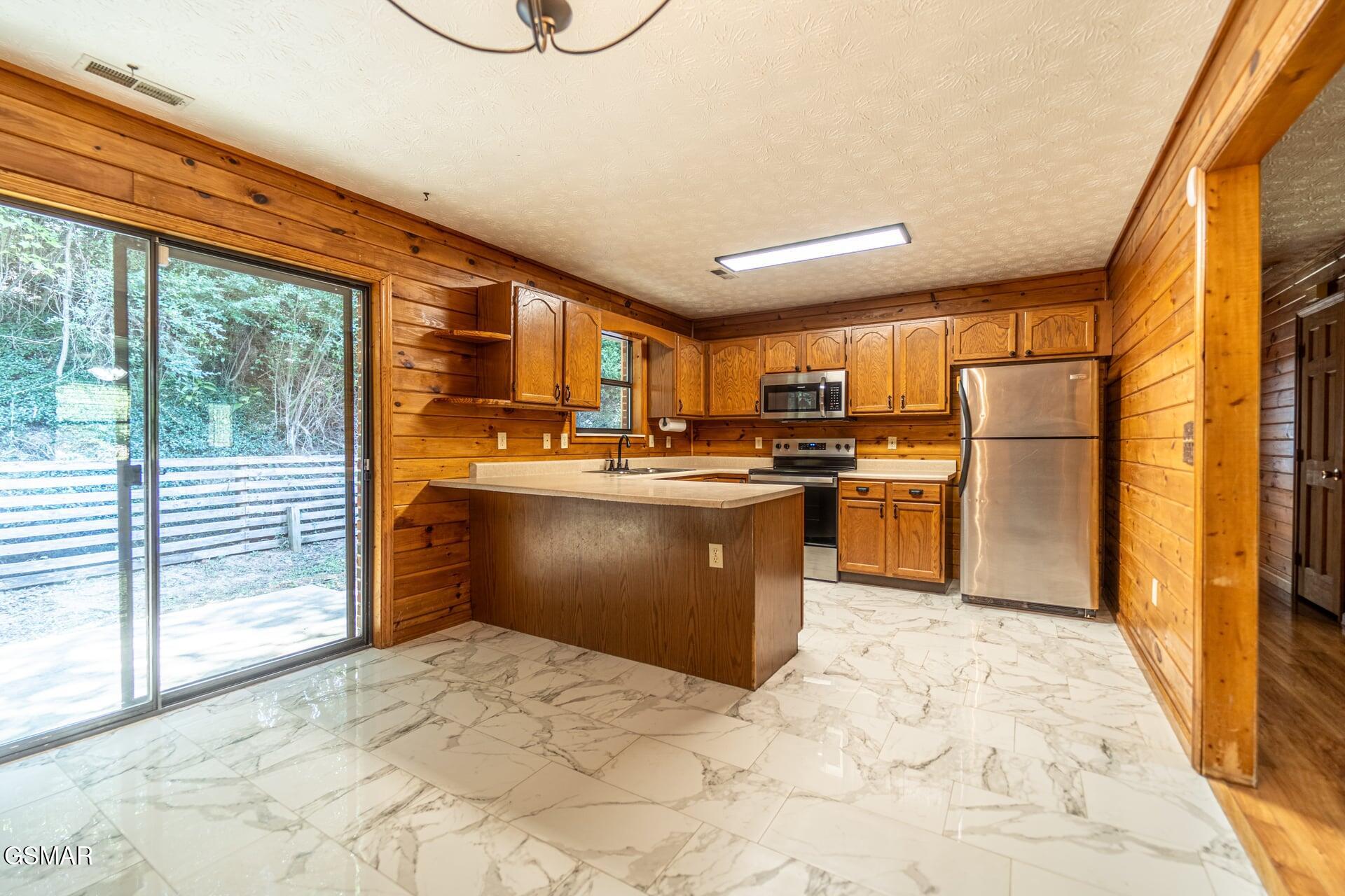 2310 Goldrush Road Pigeon Forge TN 37863