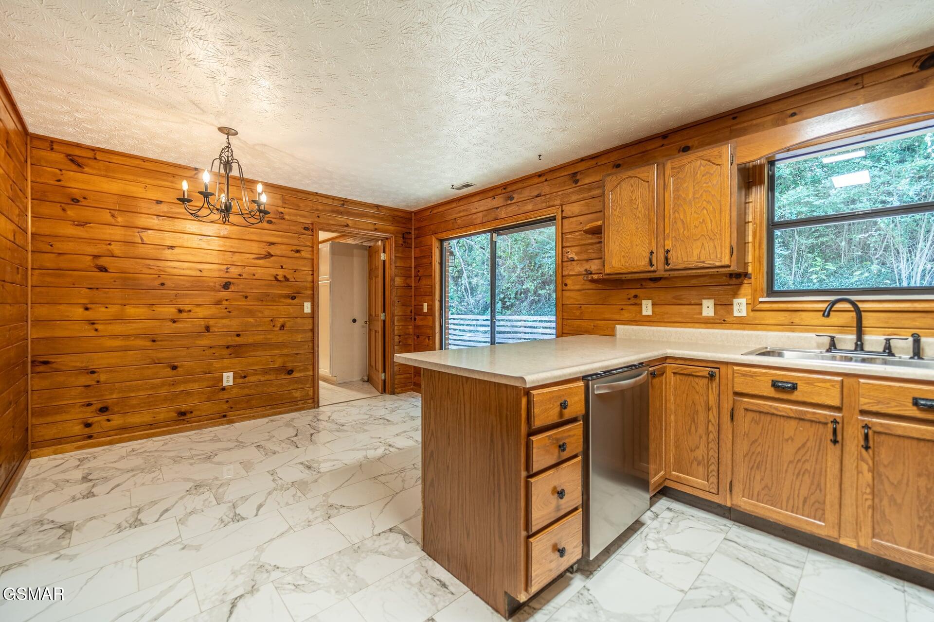 2310 Goldrush Road Pigeon Forge TN 37863