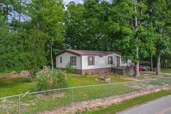 1354 Splashaway Road Newport TN 37821