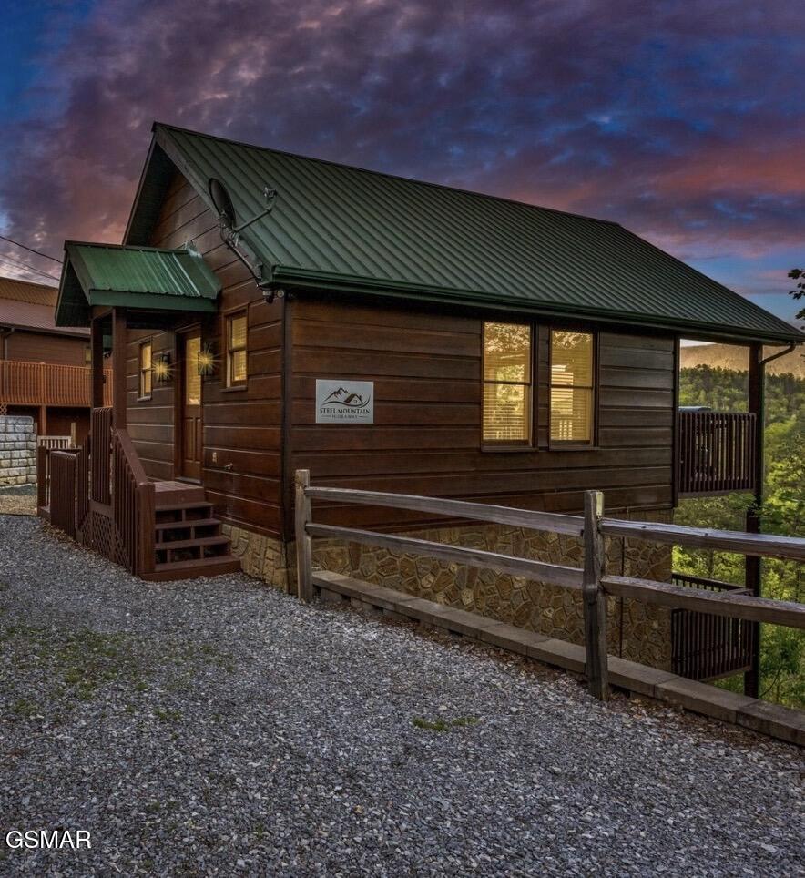 2633 Raccoon Hollow Way Sevierville TN 37862