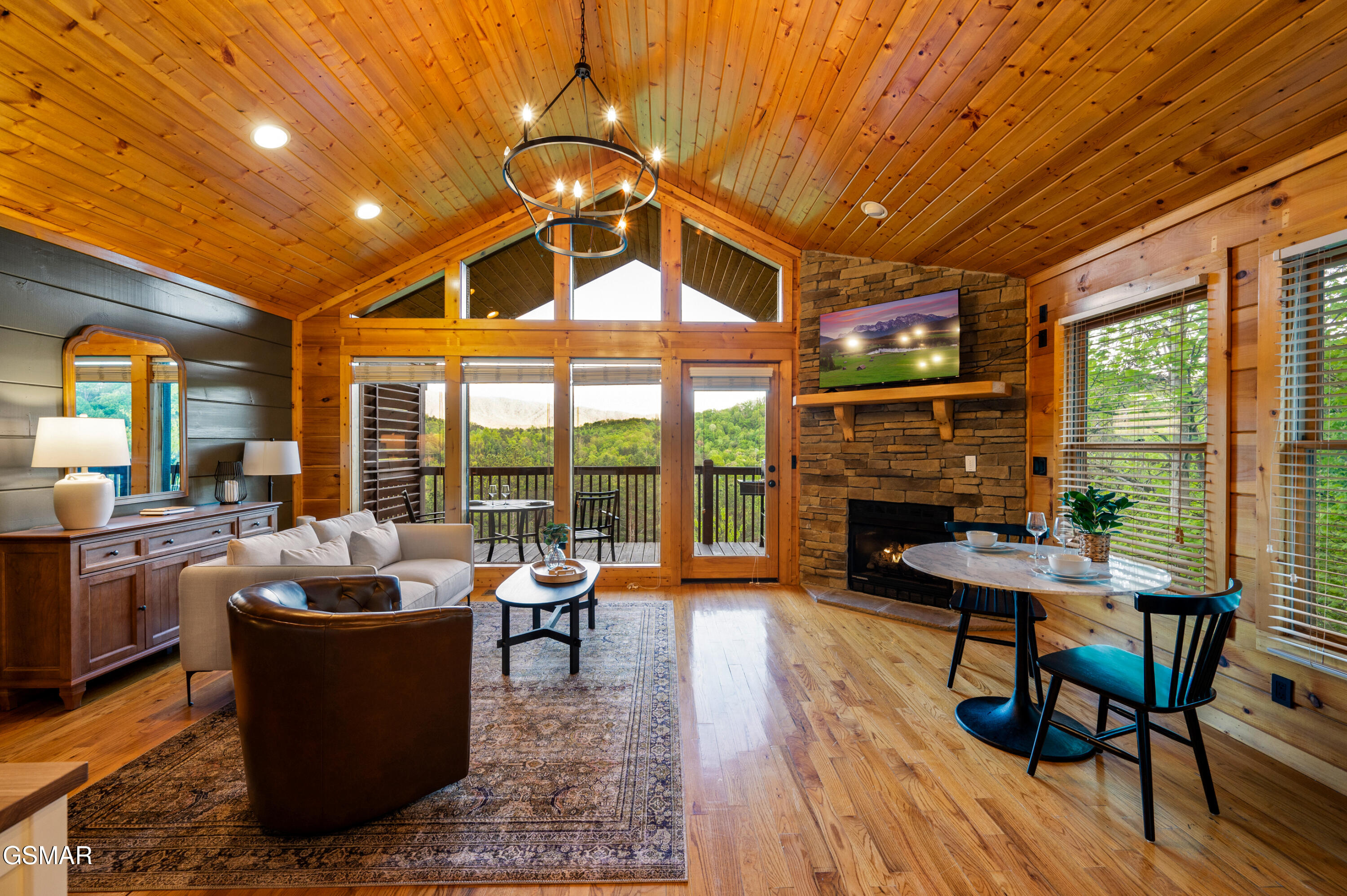 2633 Raccoon Hollow Way Sevierville TN 37862