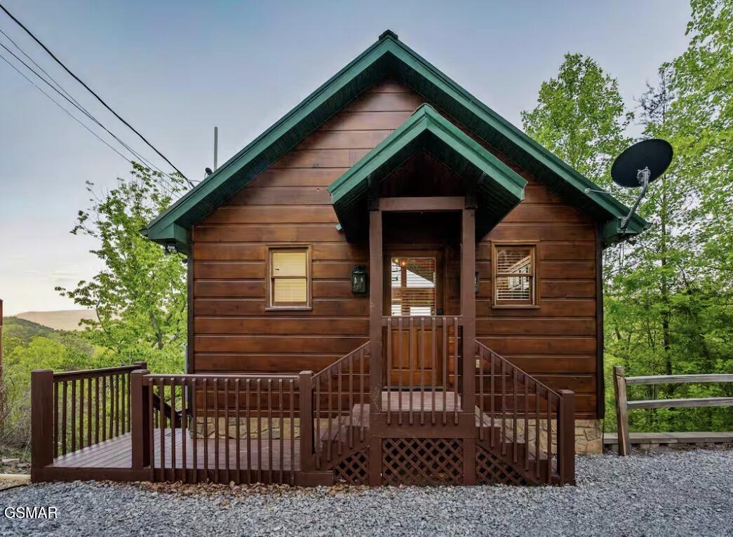 2633 Raccoon Hollow Way Sevierville TN 37862