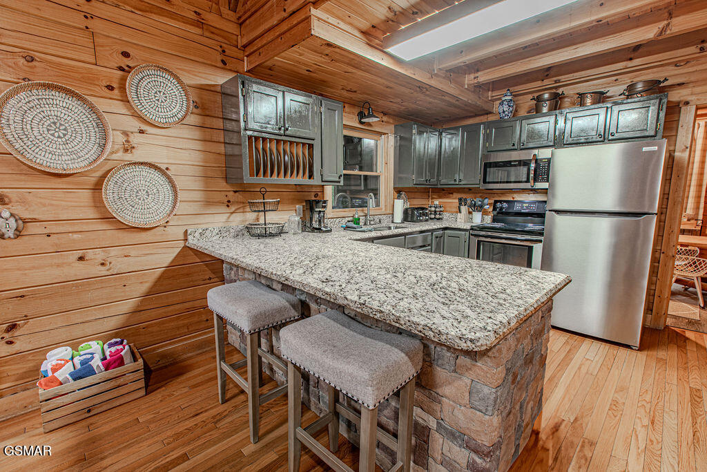 709 Golden Eagle Way Pigeon Forge TN 37863