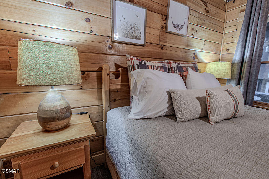 709 Golden Eagle Way Pigeon Forge TN 37863