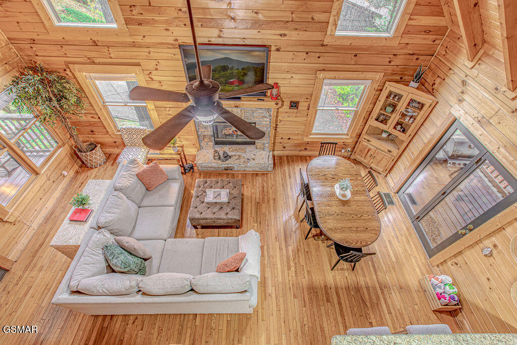 709 Golden Eagle Way Pigeon Forge TN 37863