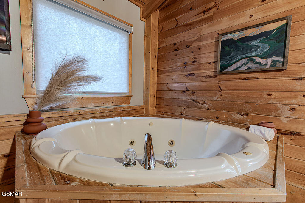 709 Golden Eagle Way Pigeon Forge TN 37863