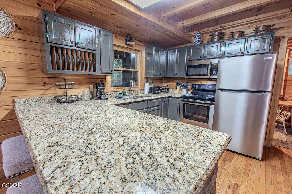 709 Golden Eagle Way Pigeon Forge TN 37863