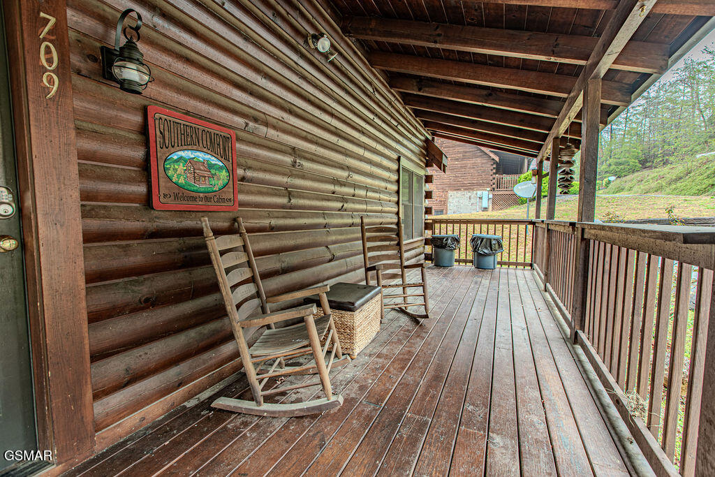 709 Golden Eagle Way Pigeon Forge TN 37863