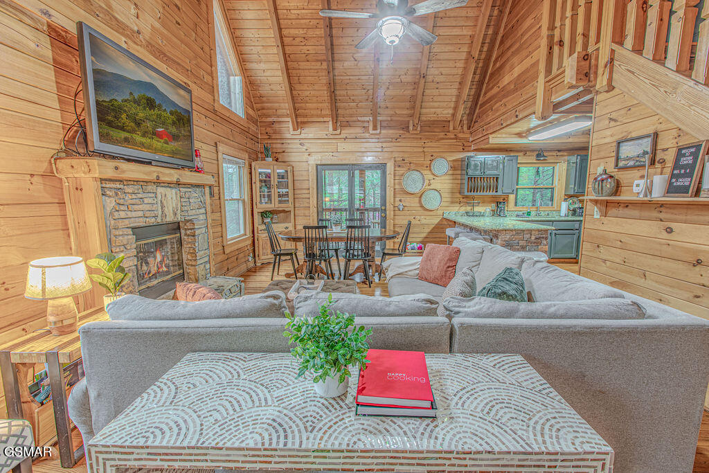 709 Golden Eagle Way Pigeon Forge TN 37863