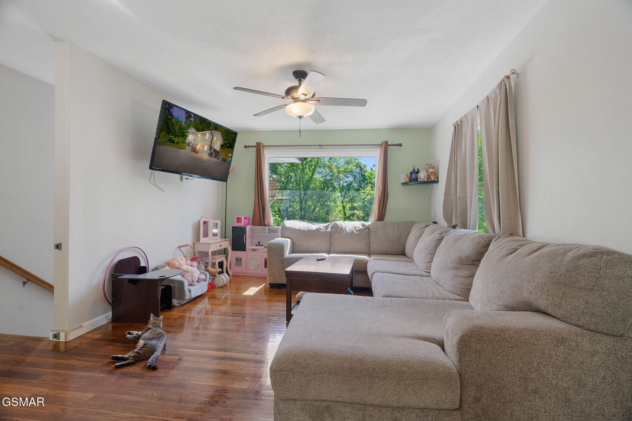 1209 E Bullrun Valley Powell TN 37849