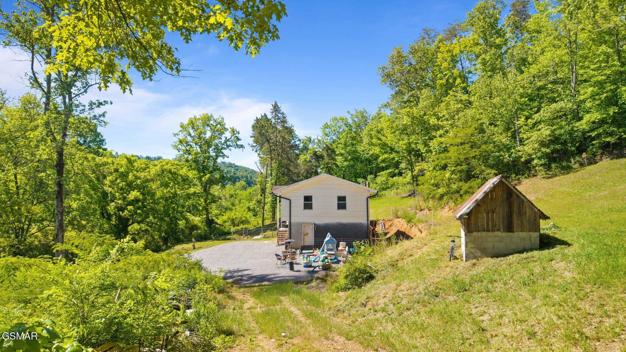 1209 E Bullrun Valley Powell TN 37849