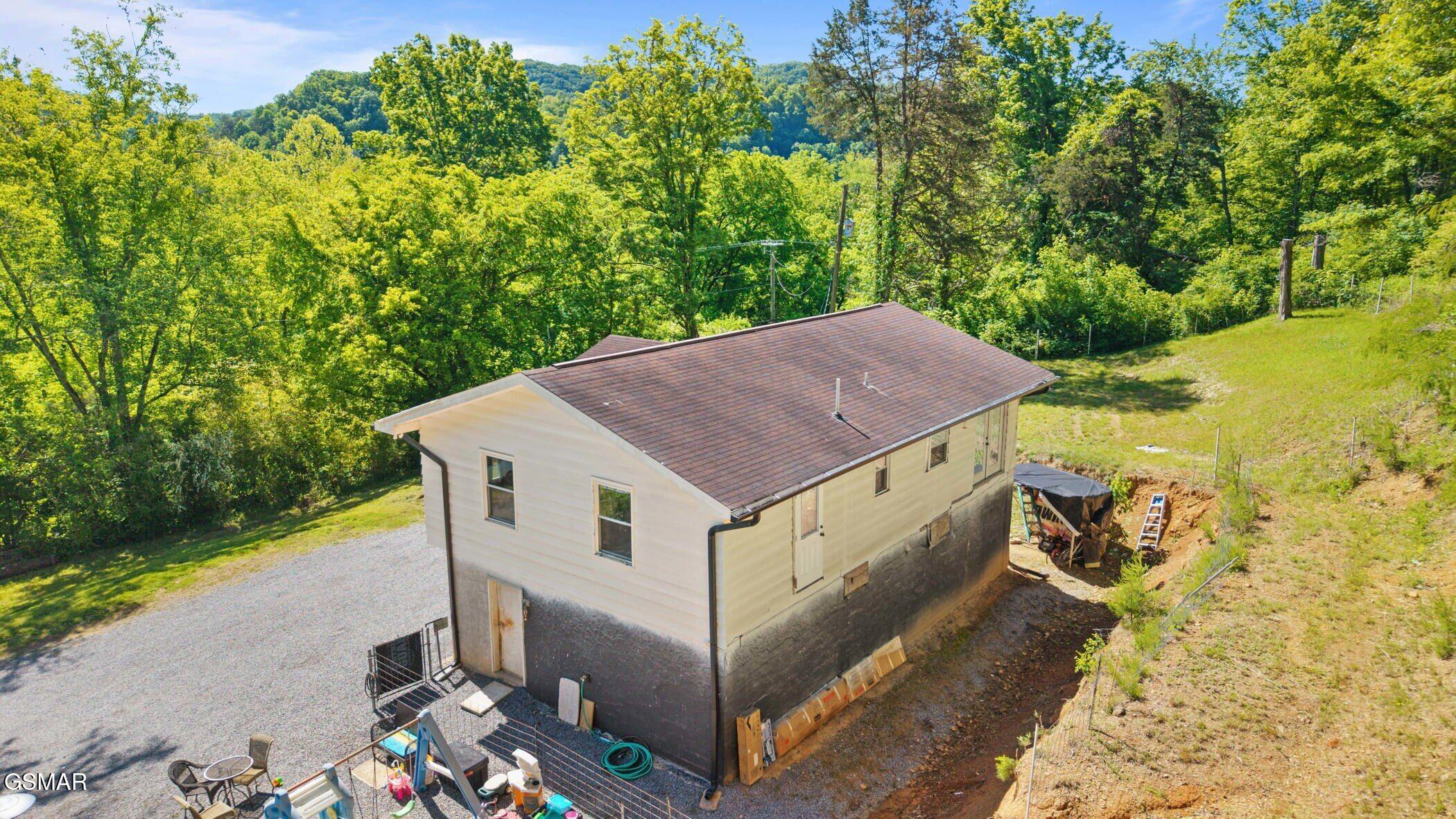 1209 E Bullrun Valley Powell TN 37849