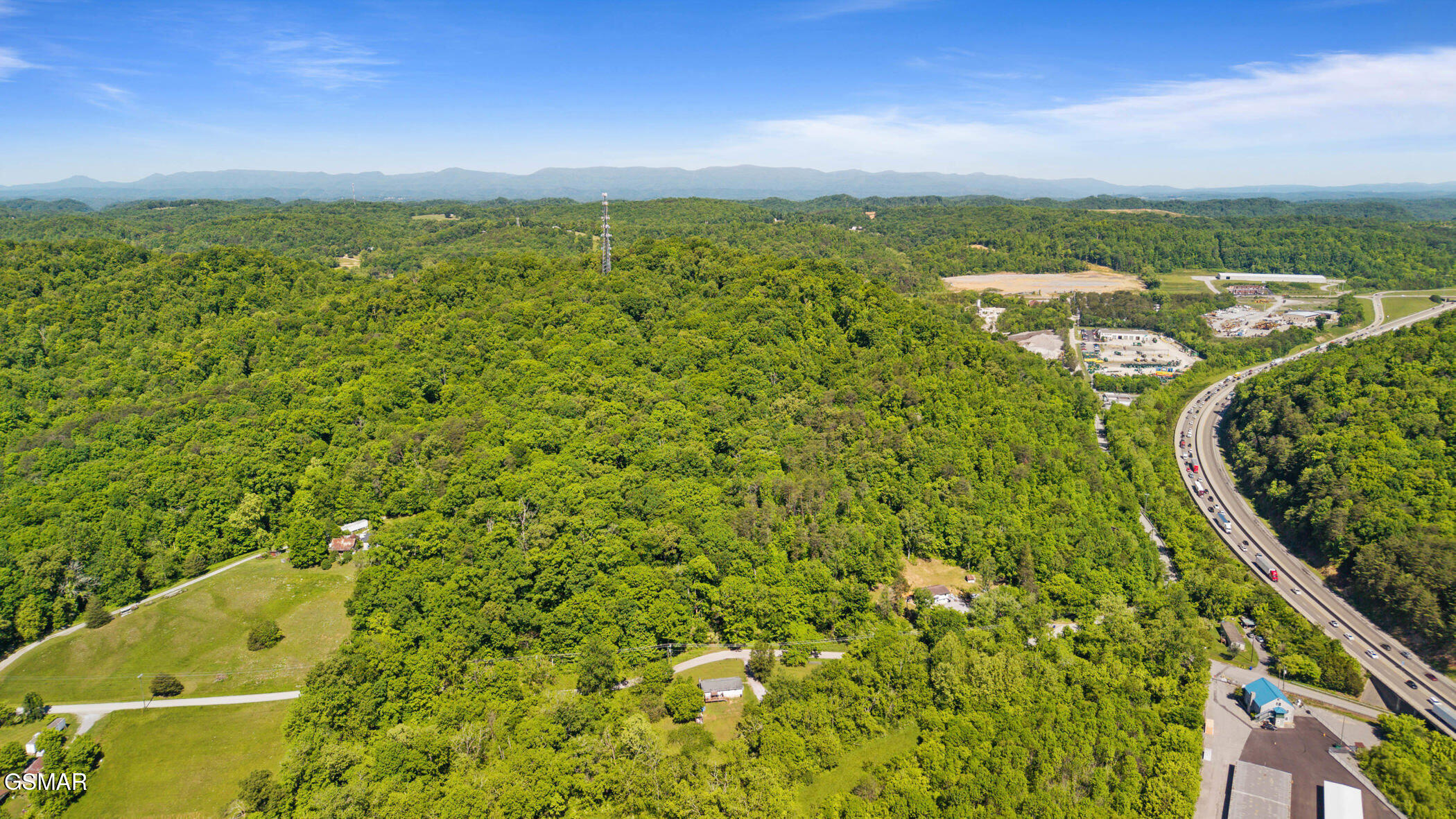 1209 E Bullrun Valley Powell TN 37849