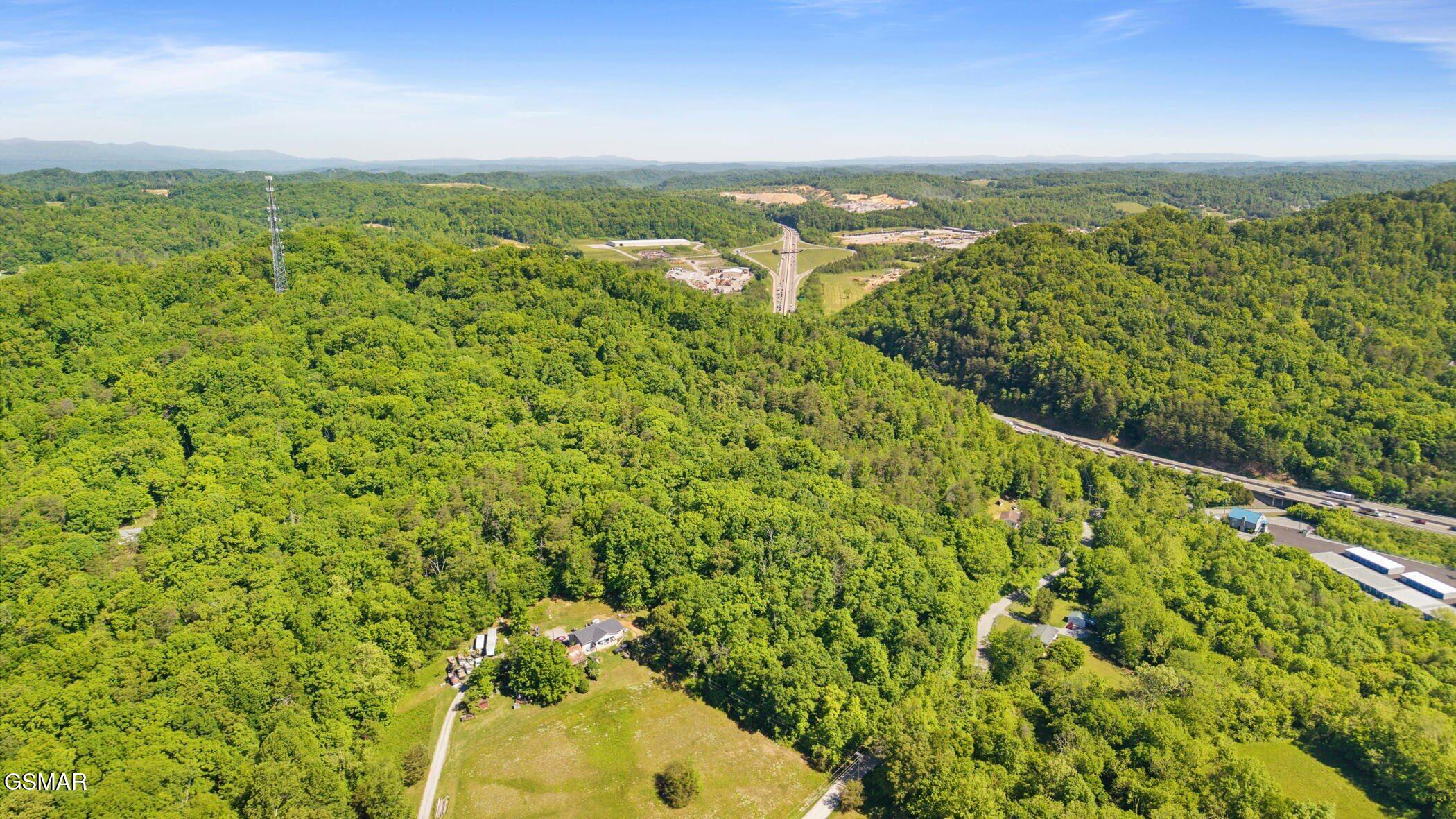 1209 E Bullrun Valley Powell TN 37849