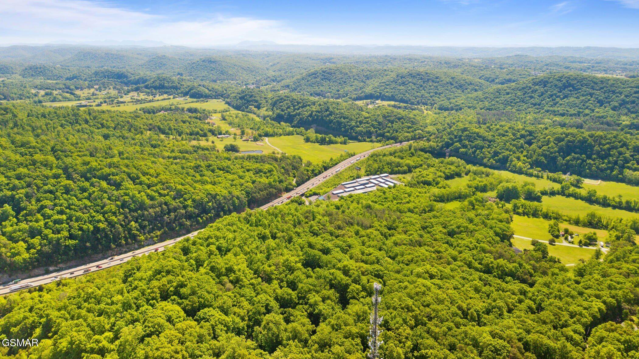 1209 E Bullrun Valley Powell TN 37849
