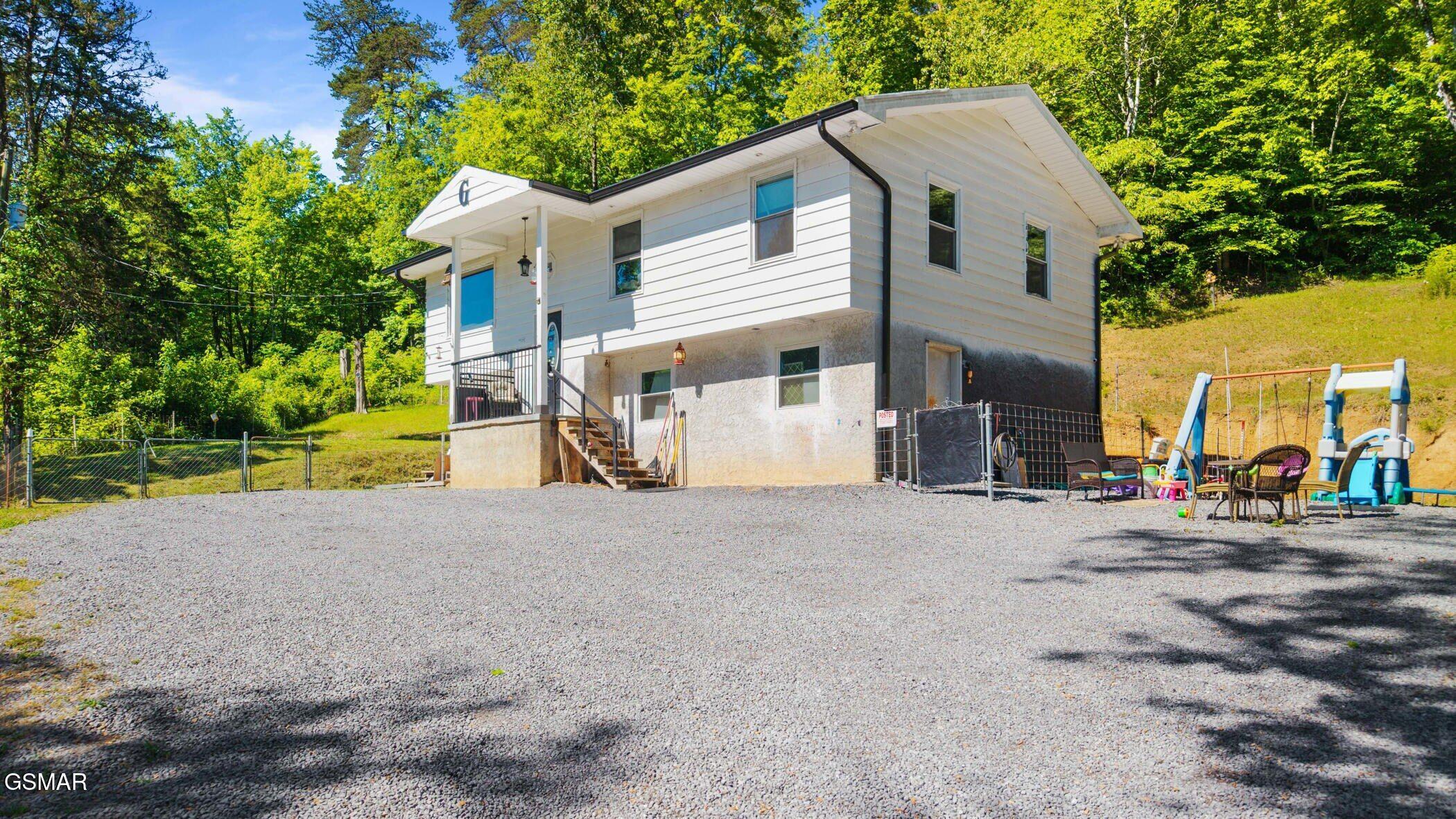 1209 E Bullrun Valley Powell TN 37849