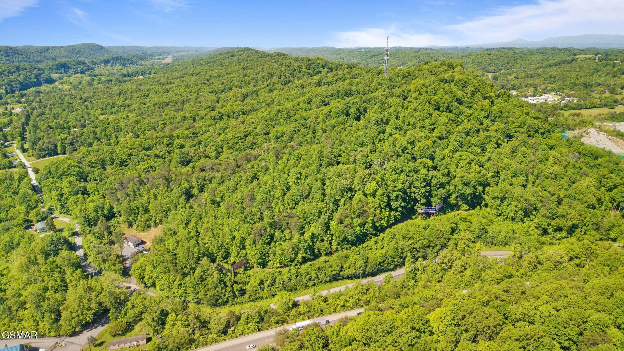 1209 E Bullrun Valley Powell TN 37849
