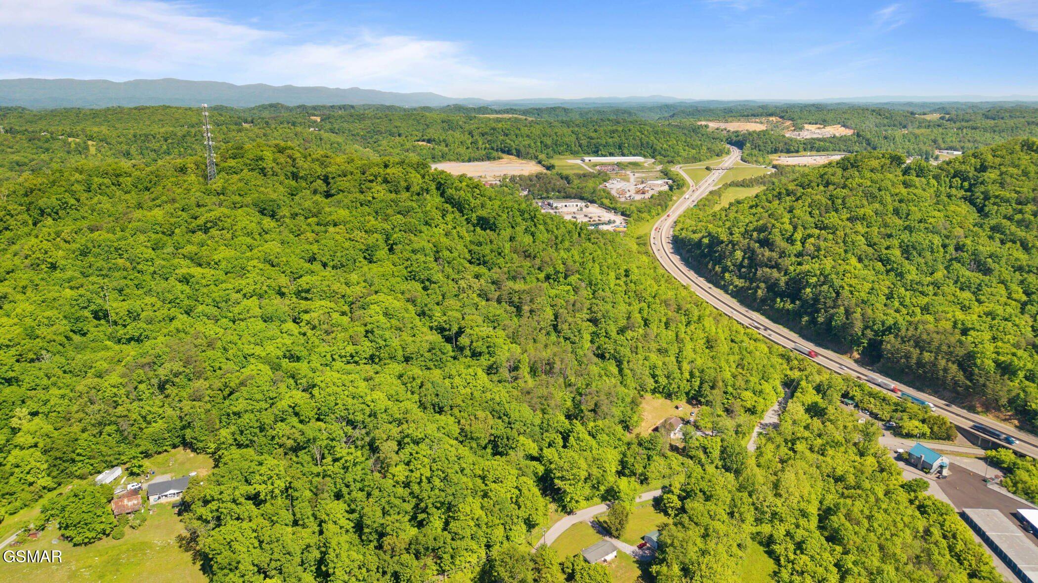 1209 E Bullrun Valley Powell TN 37849