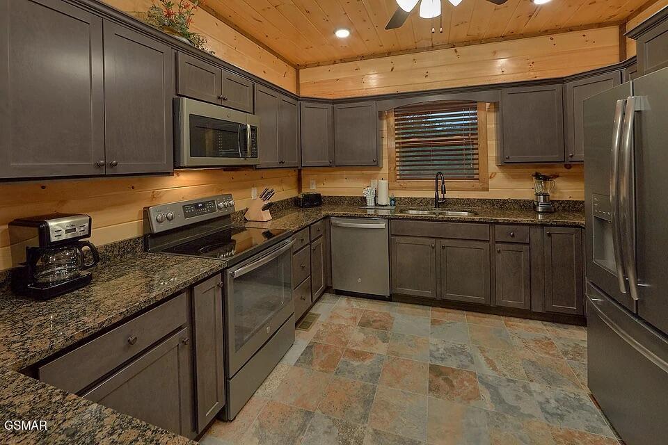 3286 Lonesome Pine Way Sevierville TN 37862