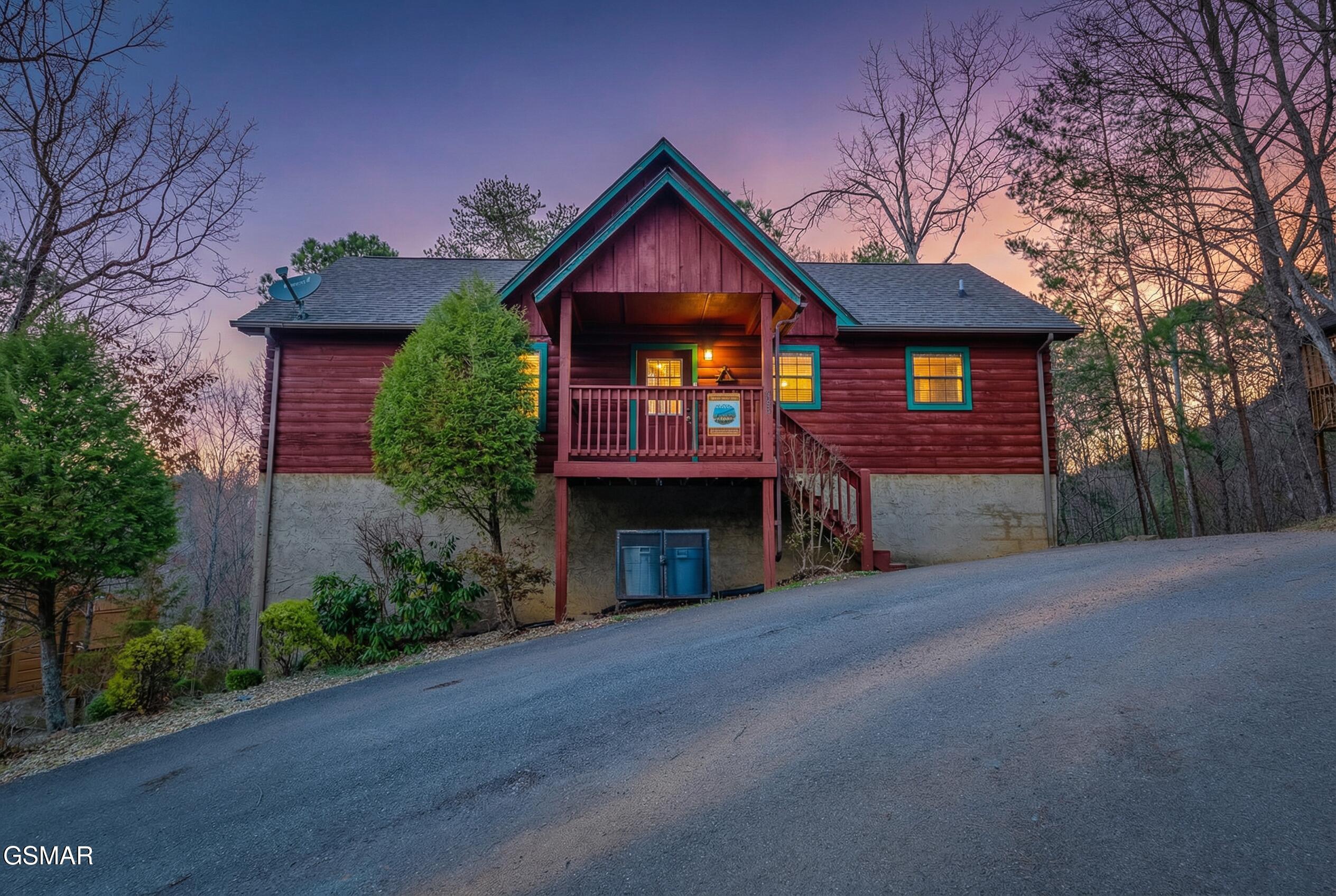 1643 Raccoon Den Way Sevierville TN 37862