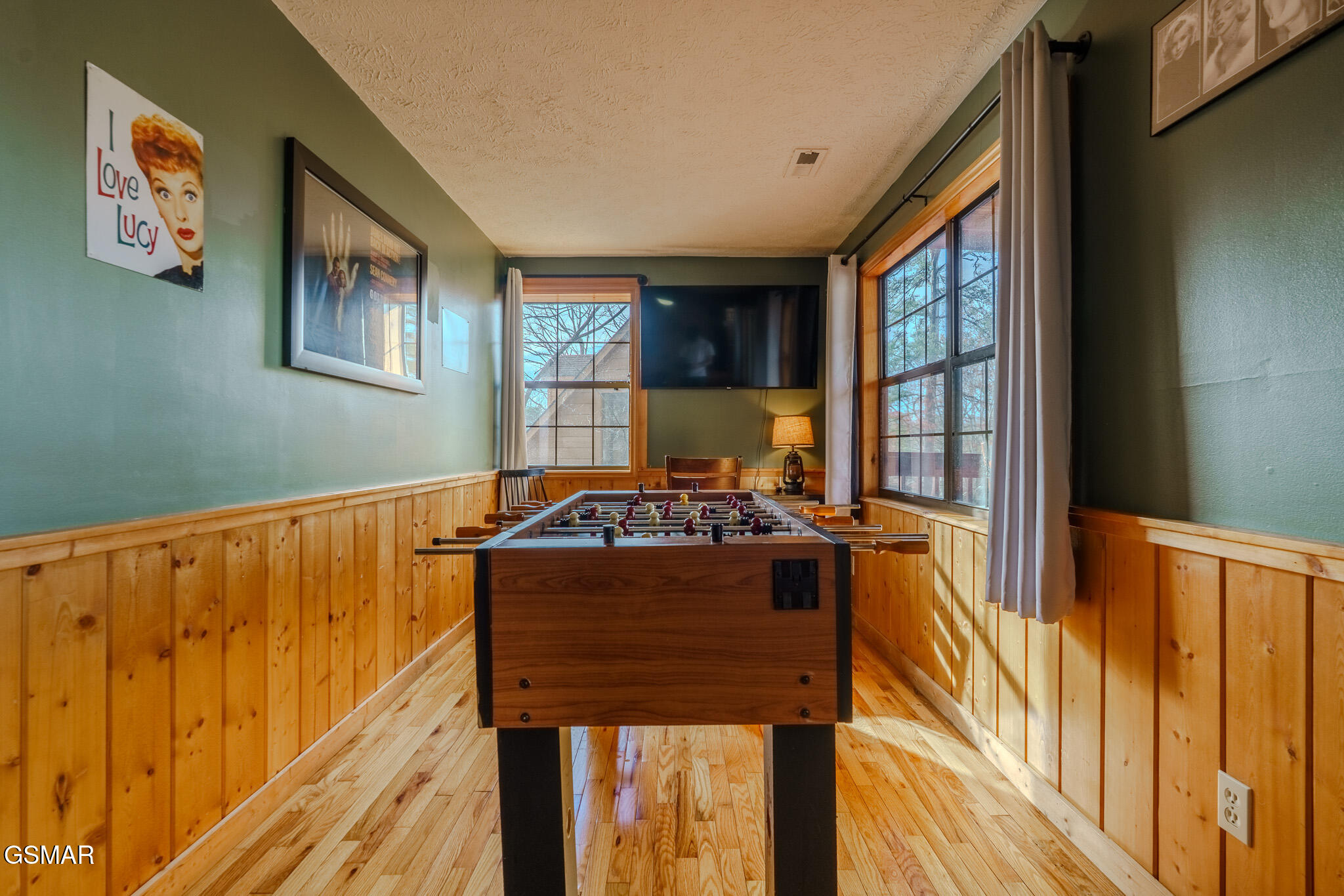 1643 Raccoon Den Way Sevierville TN 37862