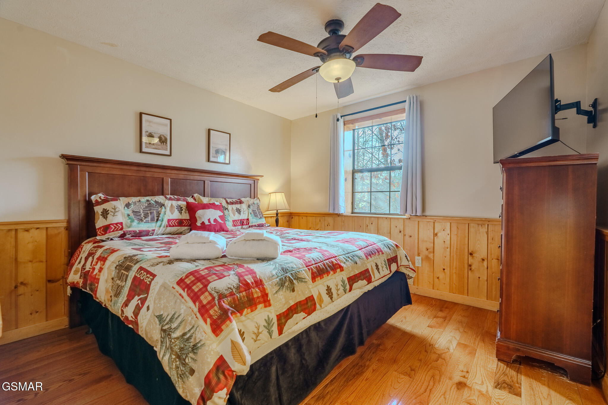 1643 Raccoon Den Way Sevierville TN 37862