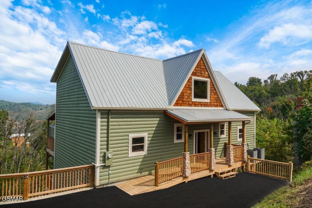 605 Wiley Oakley Drive Gatlinburg TN 37738