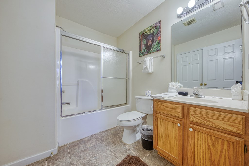 751 Plantation Drive Pigeon Forge TN 37863