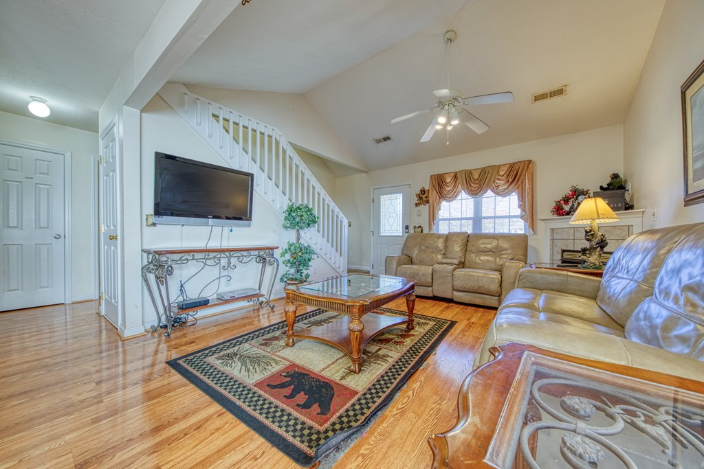 751 Plantation Drive Pigeon Forge TN 37863