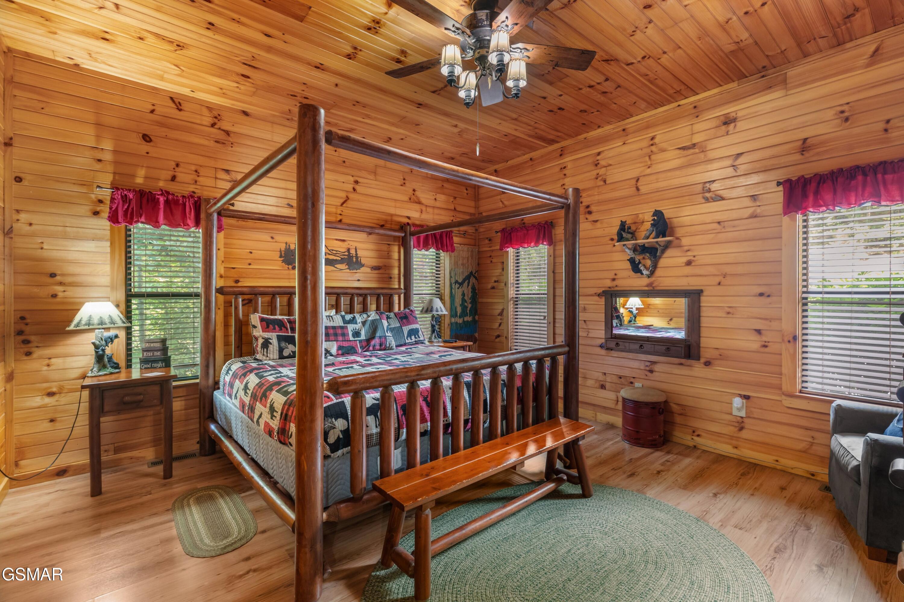 1820 Skyhawk Sevierville TN 37876