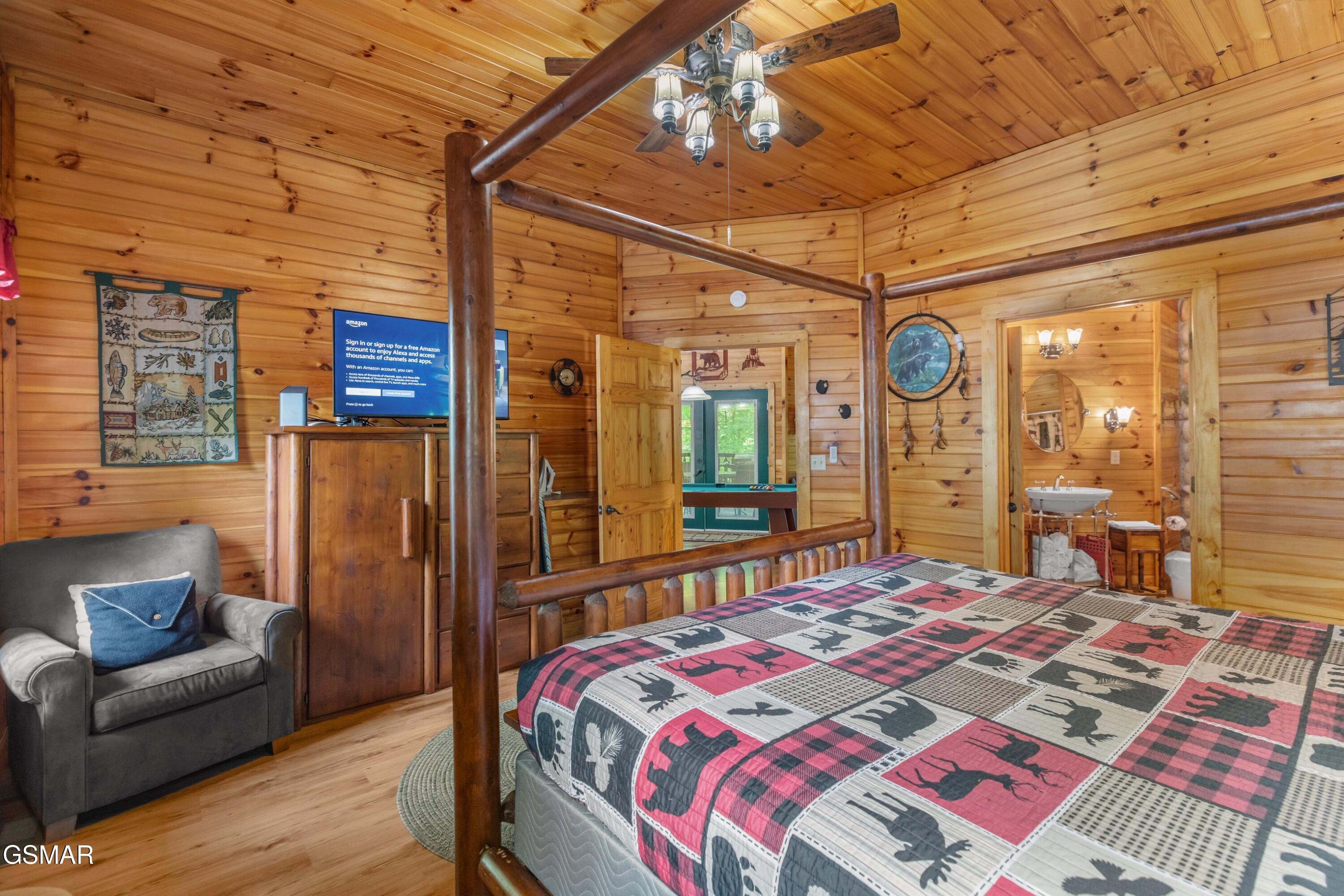 1820 Skyhawk Sevierville TN 37876