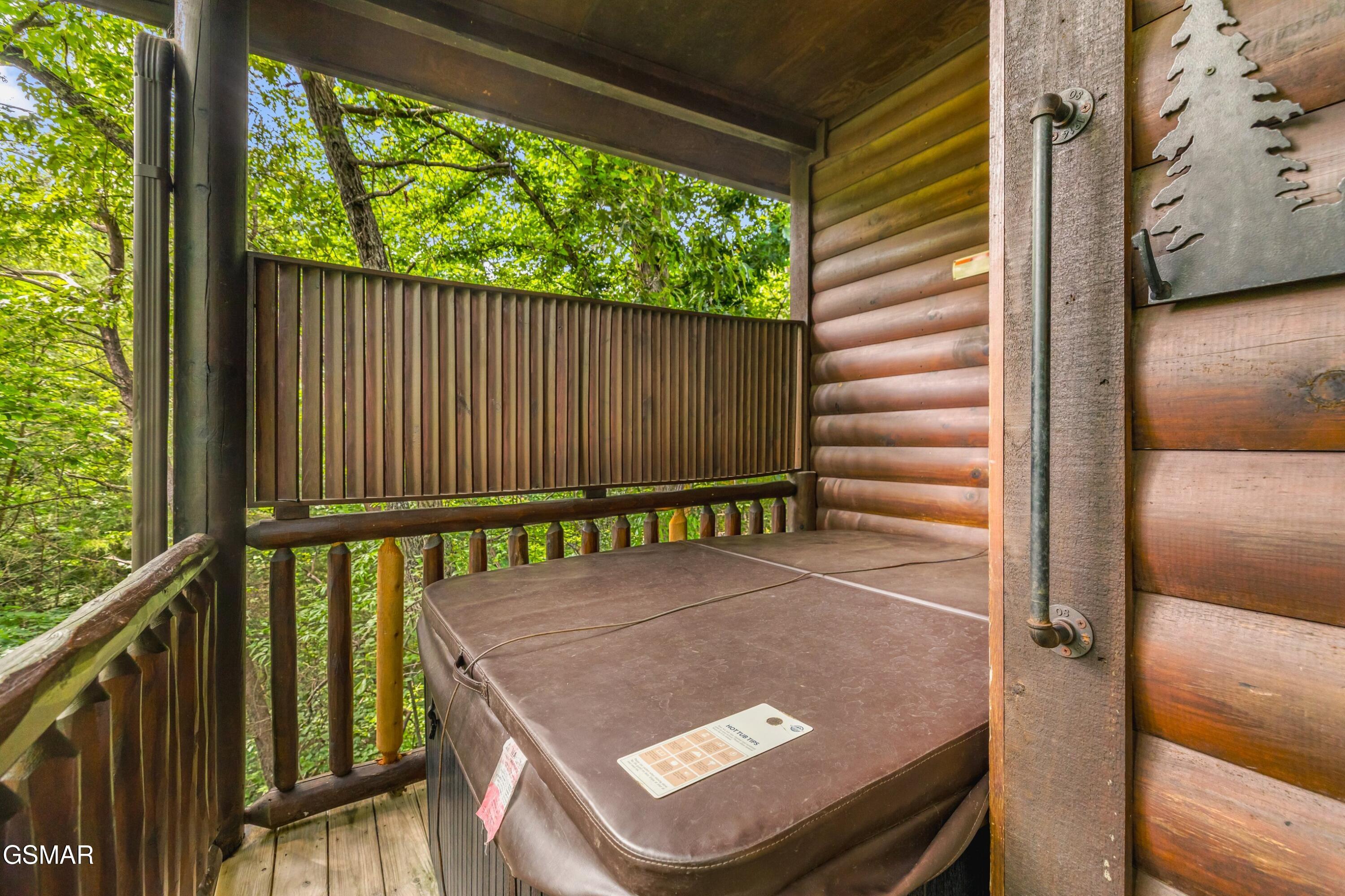 1820 Skyhawk Sevierville TN 37876