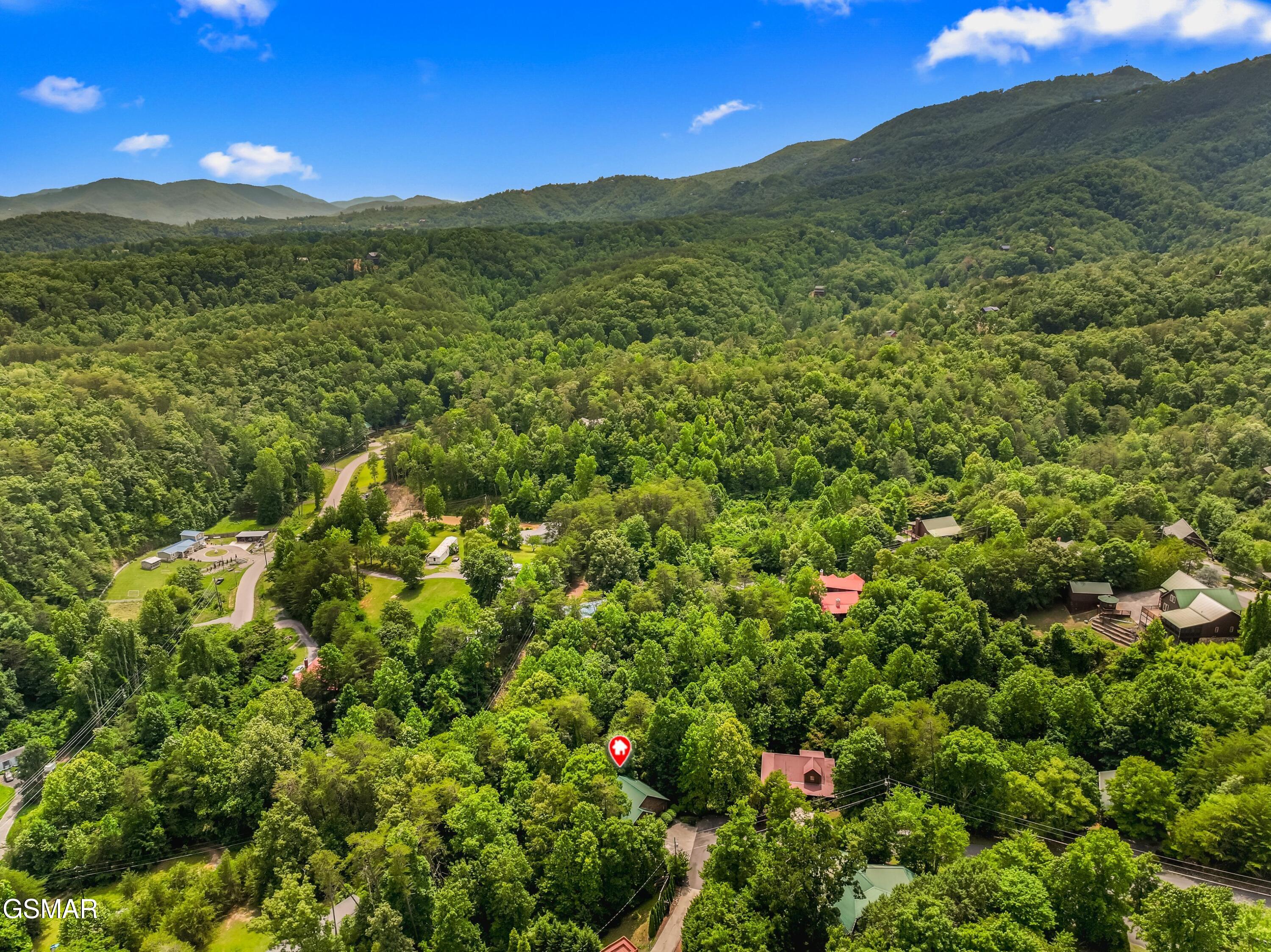 1820 Skyhawk Sevierville TN 37876