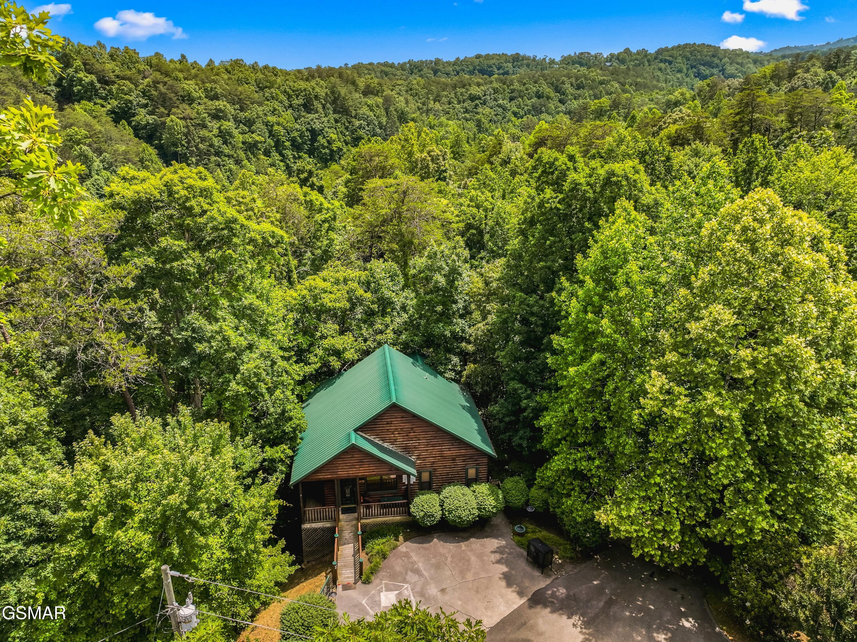 1820 Skyhawk Sevierville TN 37876