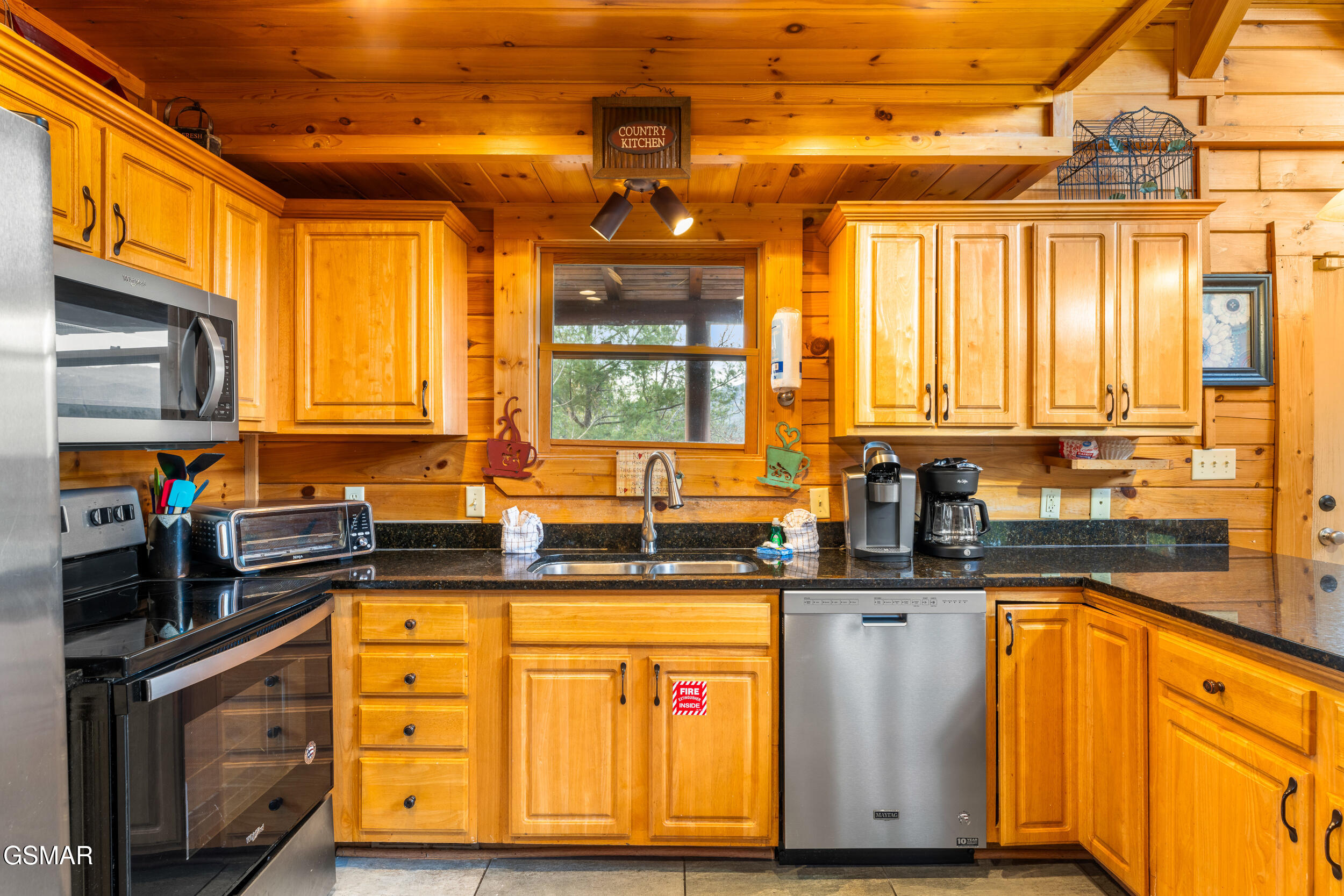 2214 Quiet Valley Way Sevierville TN 37862