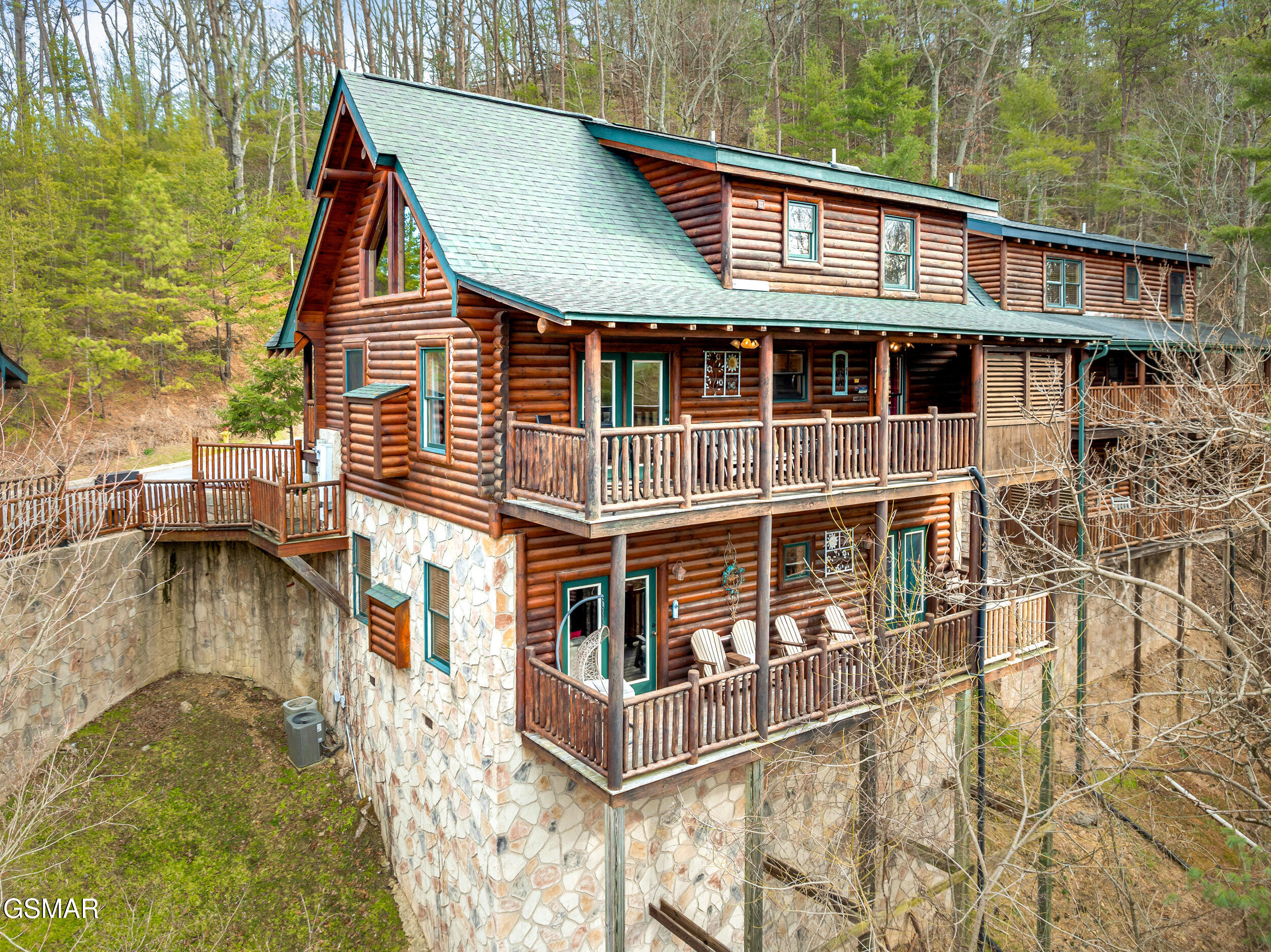 2214 Quiet Valley Way Sevierville TN 37862