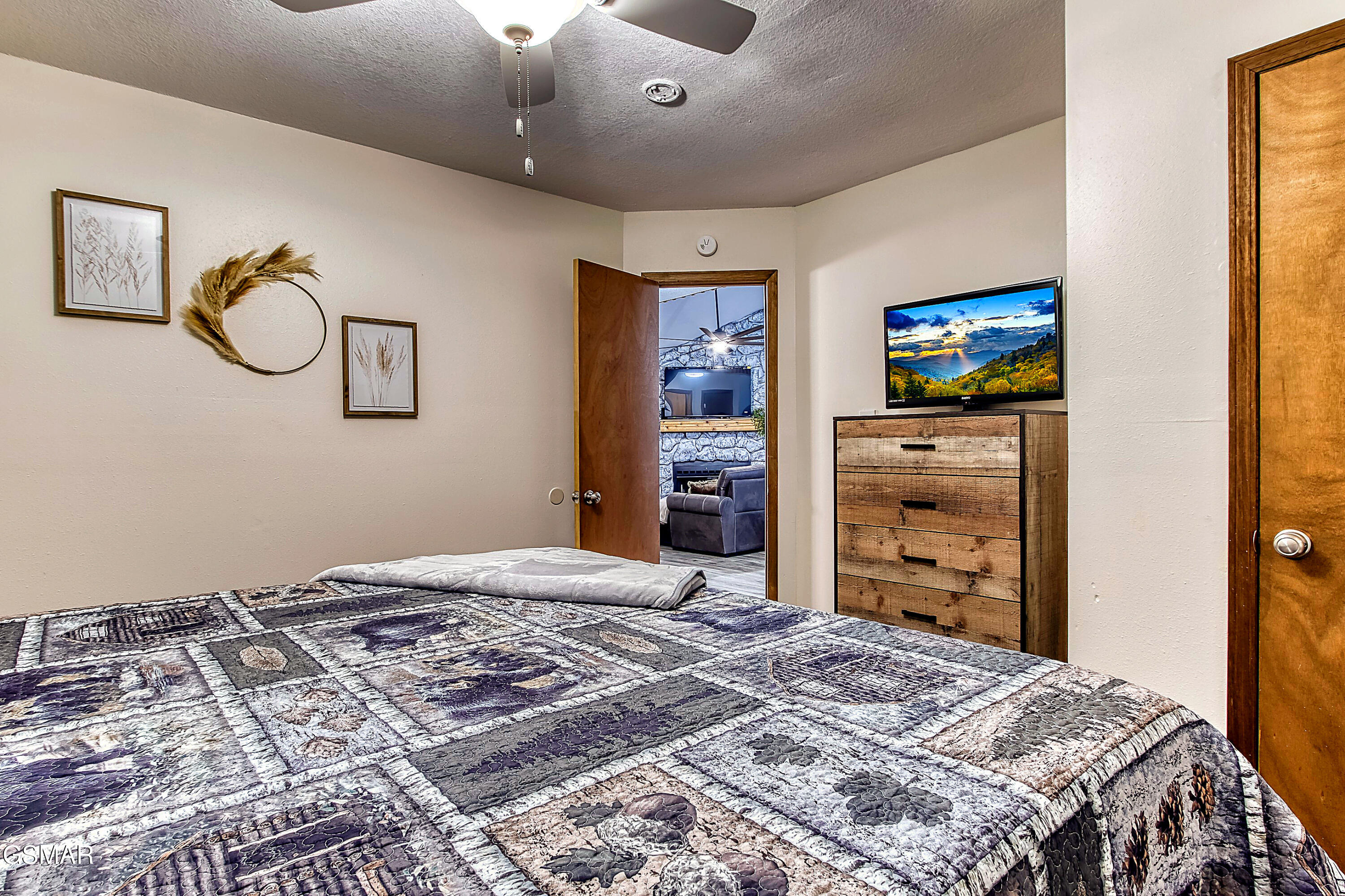 2275 Lones Branch Lane Sevierville TN 37876