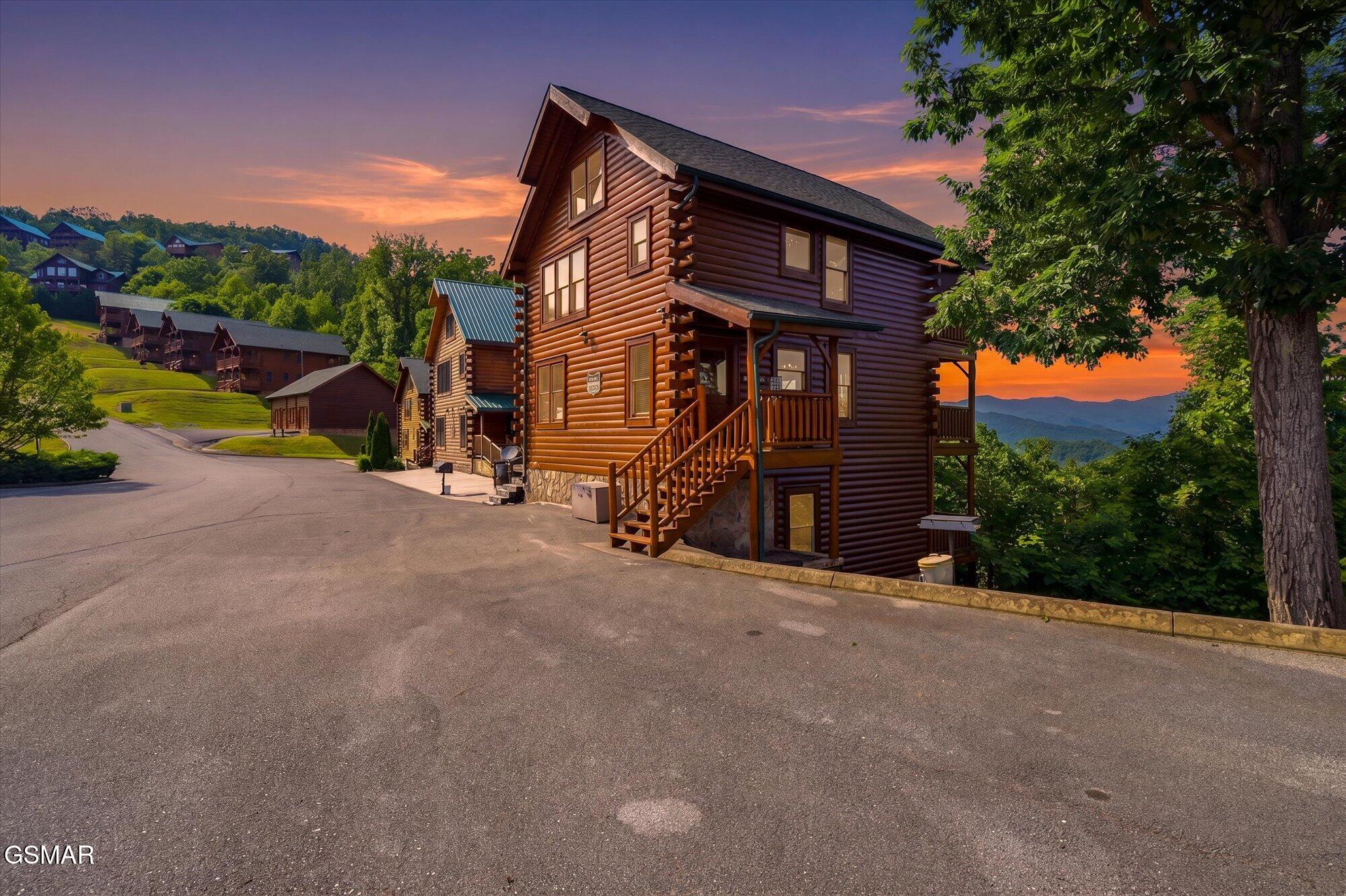 2809 White Oak Ridge Lane Sevierville TN 37862