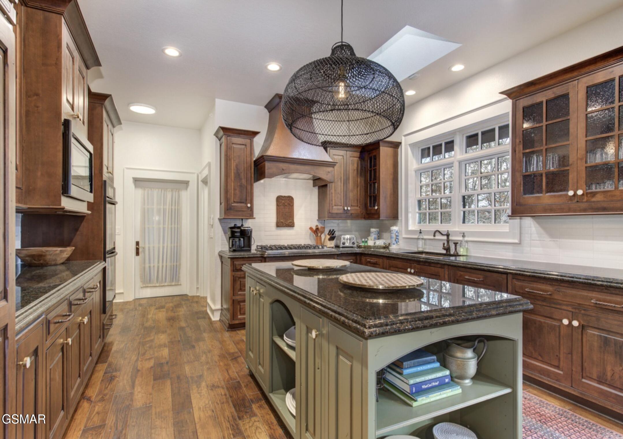 1886 Acorn Branch Lane Gatlinburg TN 37738