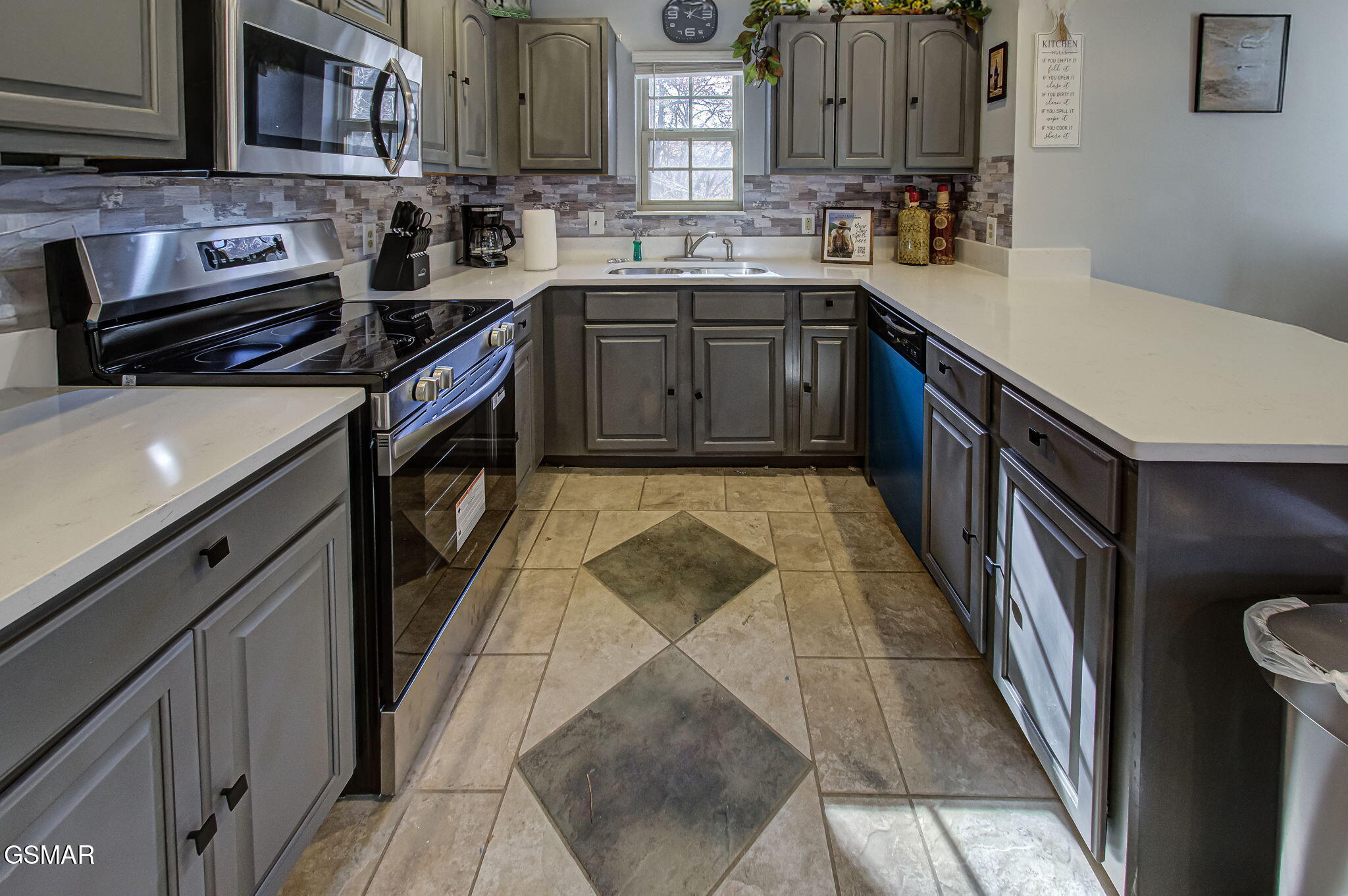 802 Crystal Branch Way Gatlinburg TN 37738