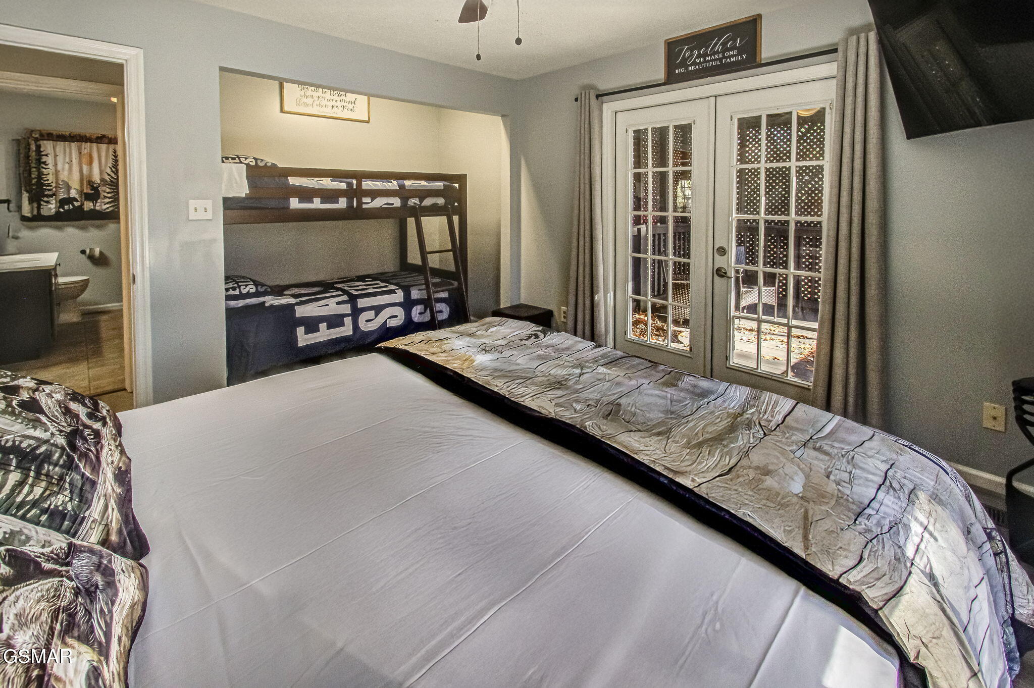 802 Crystal Branch Way Gatlinburg TN 37738