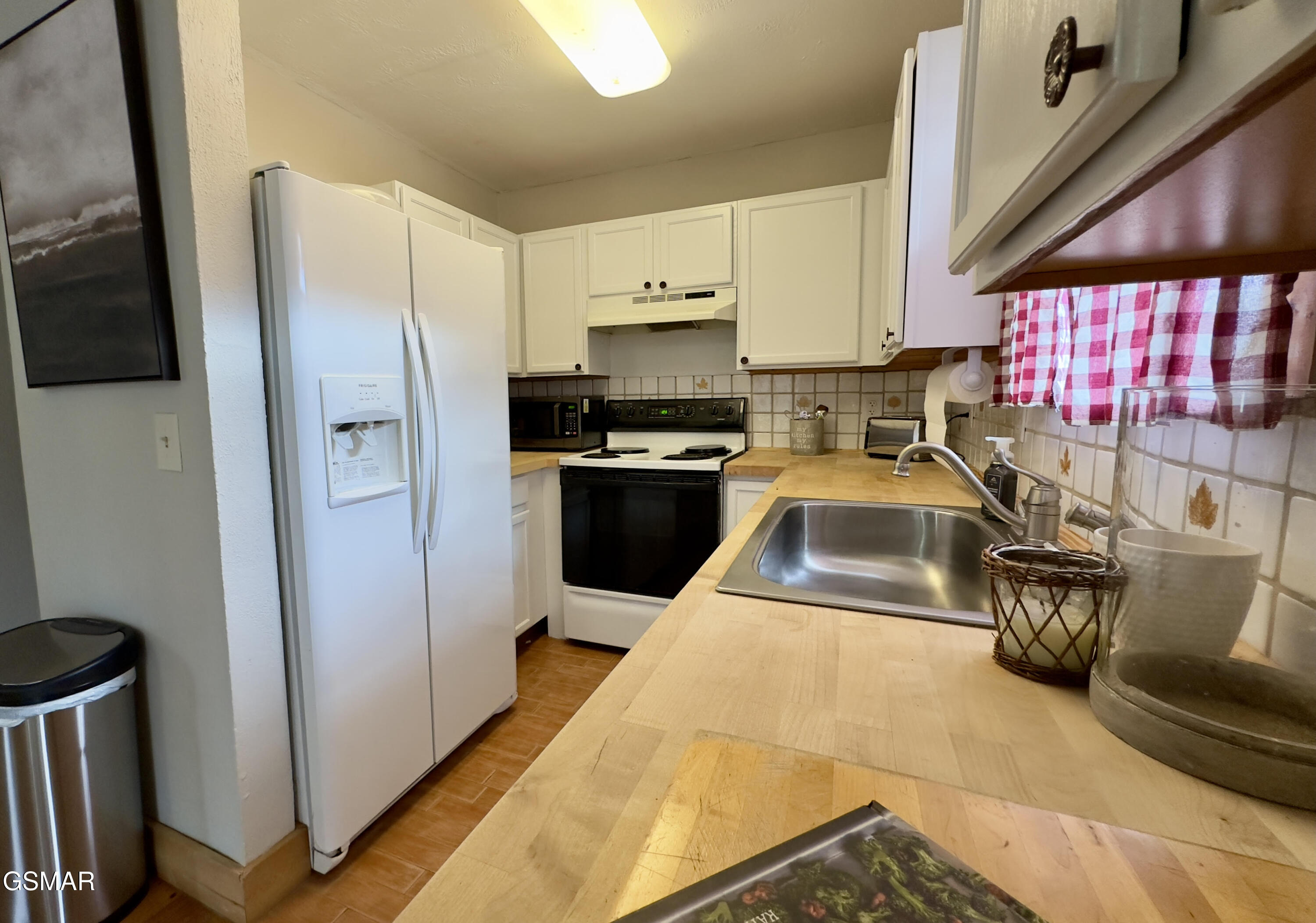 146 Hollow Road Cosby TN 37722