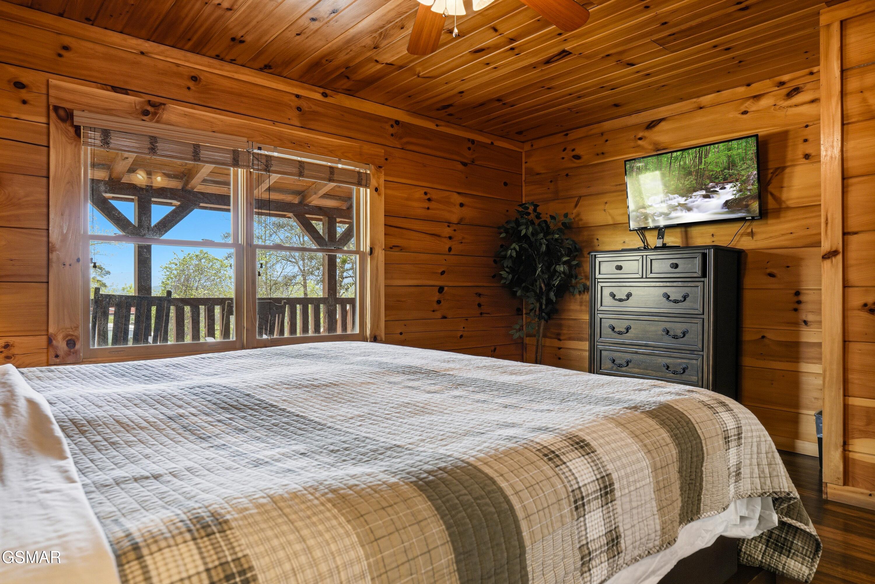 2456 Hackberry Drive Sevierville TN 37862