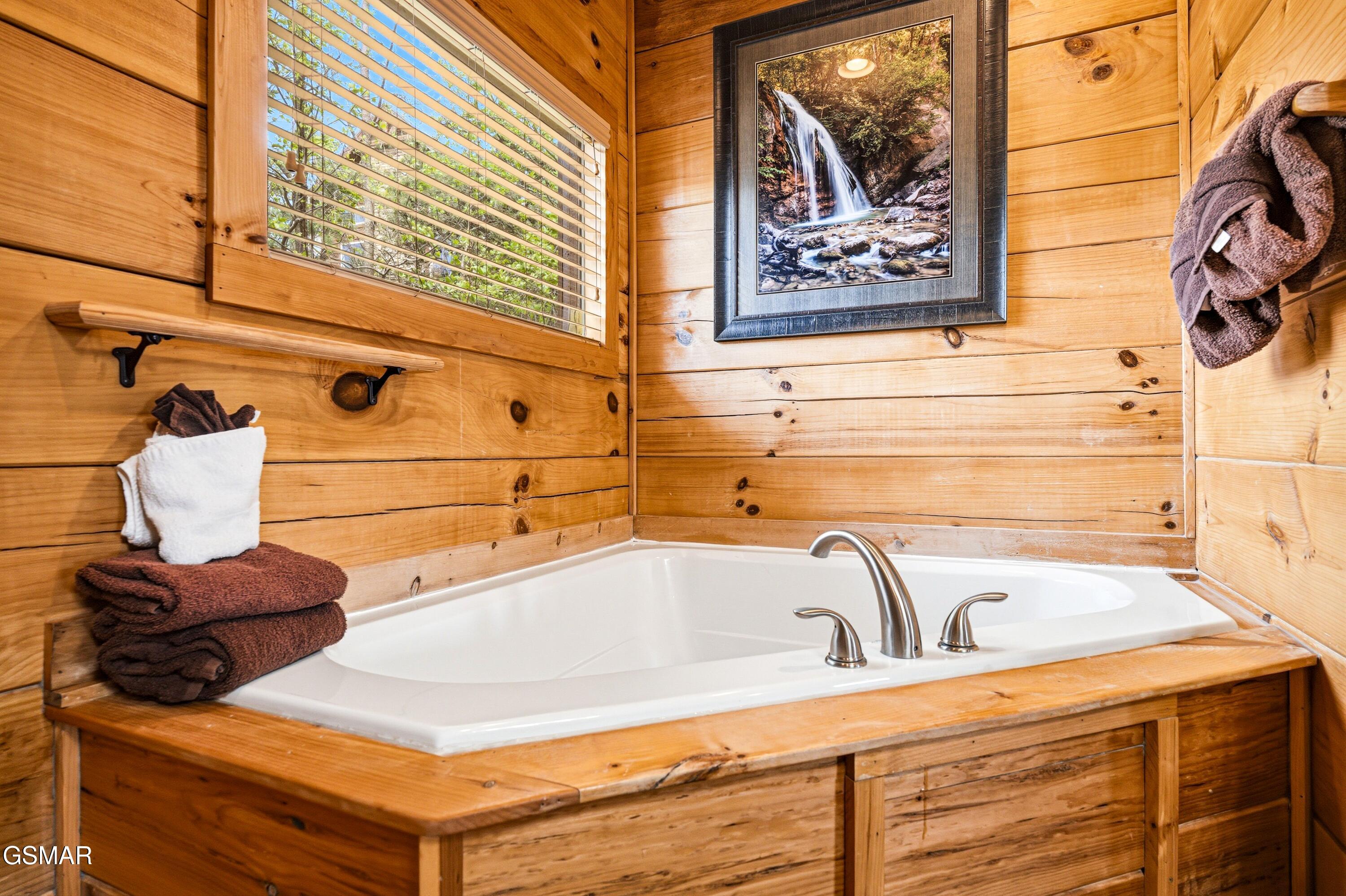 2456 Hackberry Drive Sevierville TN 37862