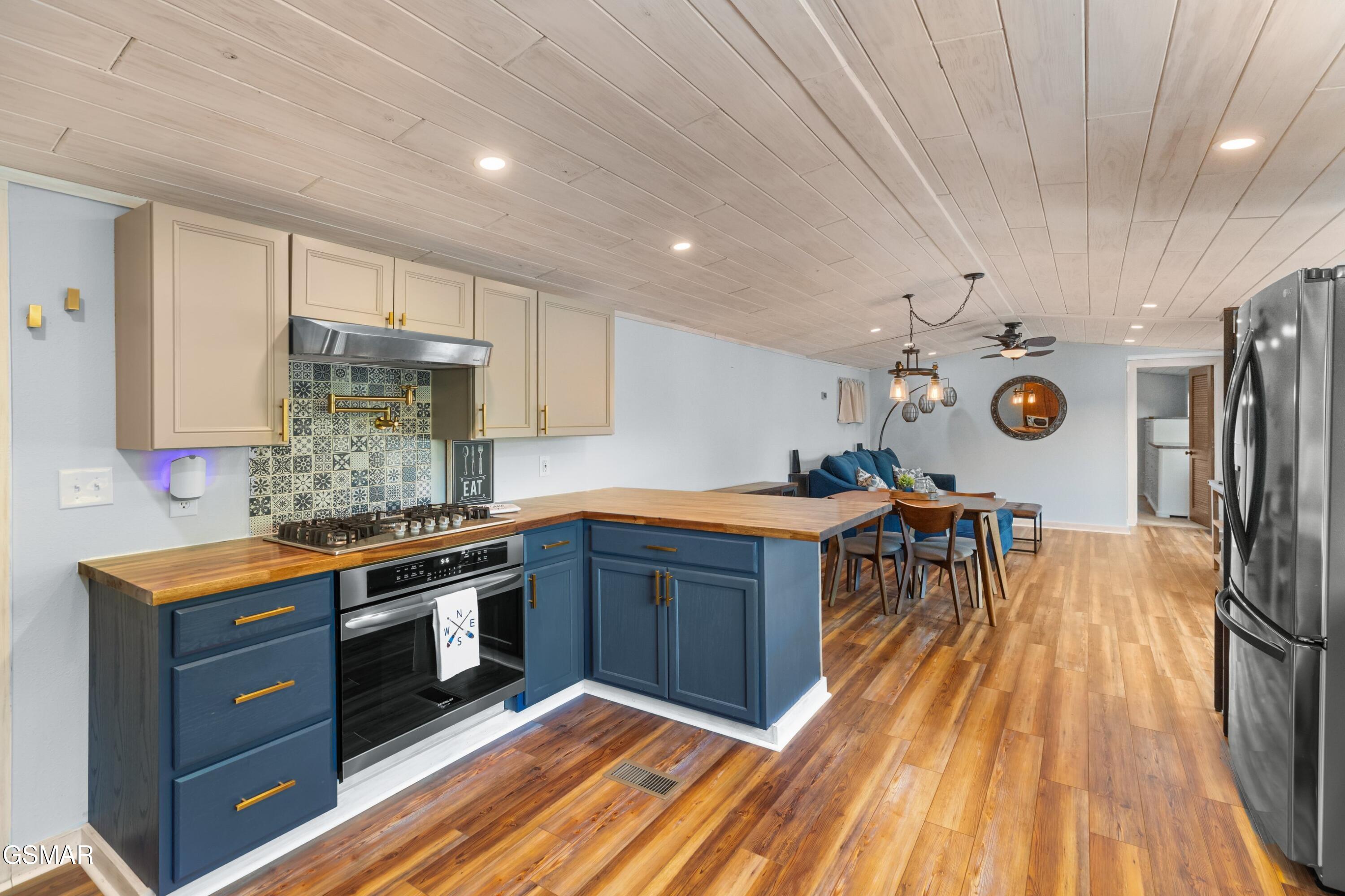1607 Kinder Lane Dandridge TN 37725