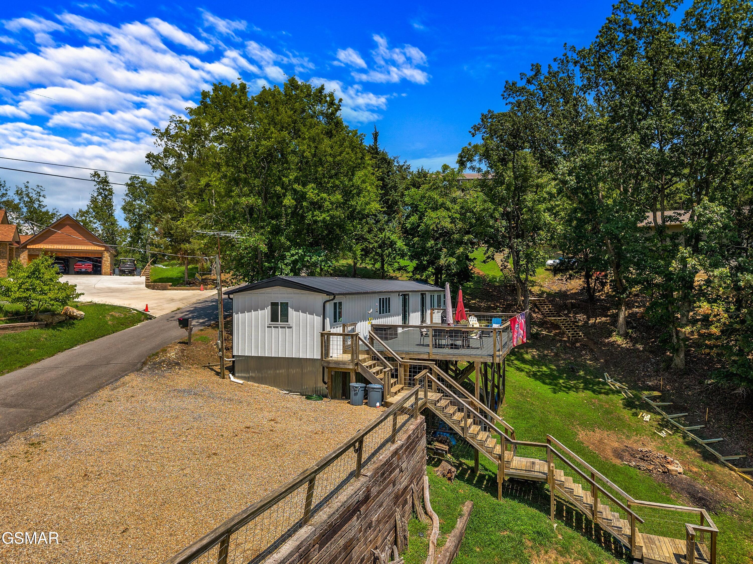 1607 Kinder Lane Dandridge TN 37725