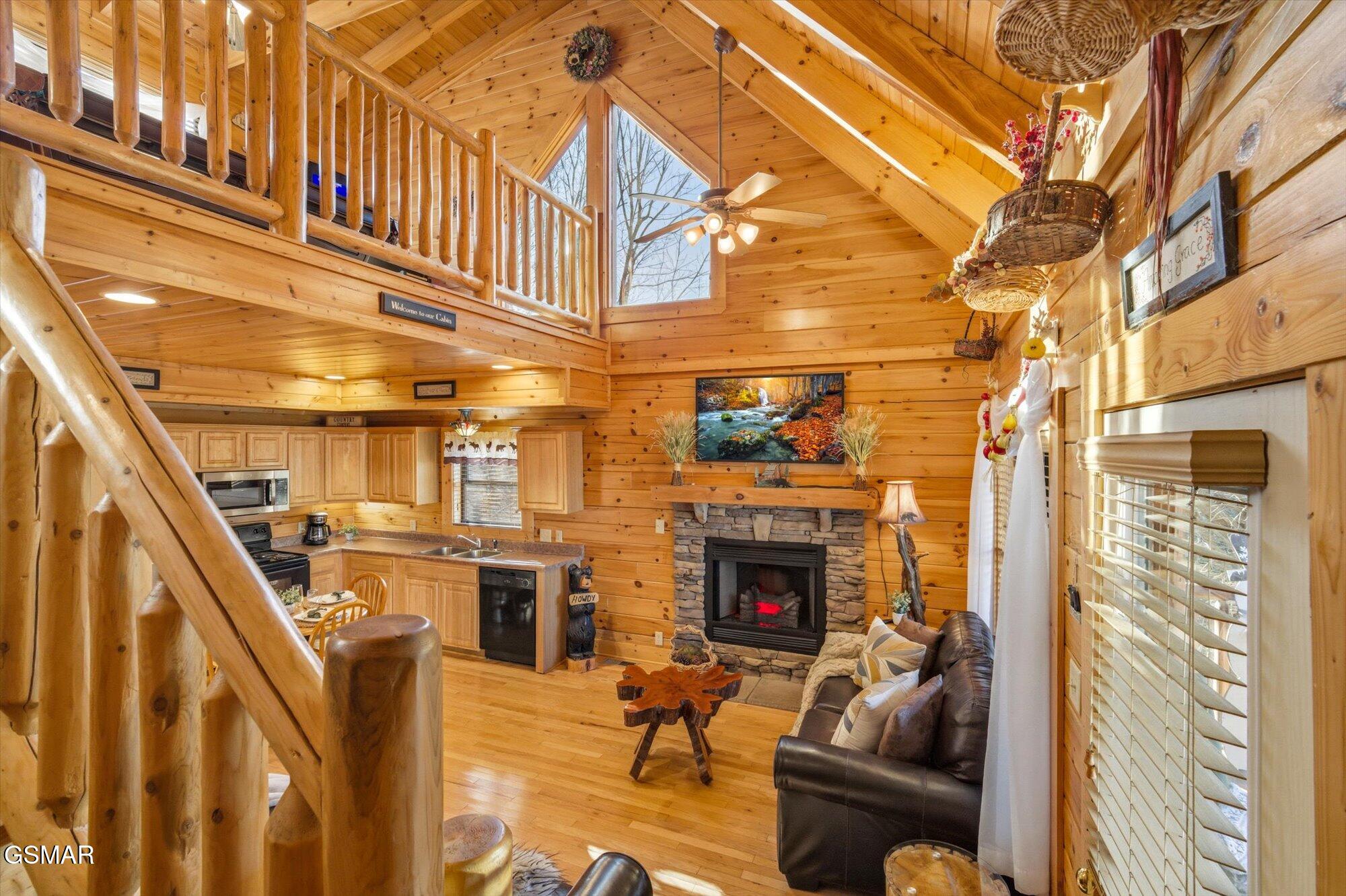 2016 Bear Creek Way Pigeon Forge TN 37862