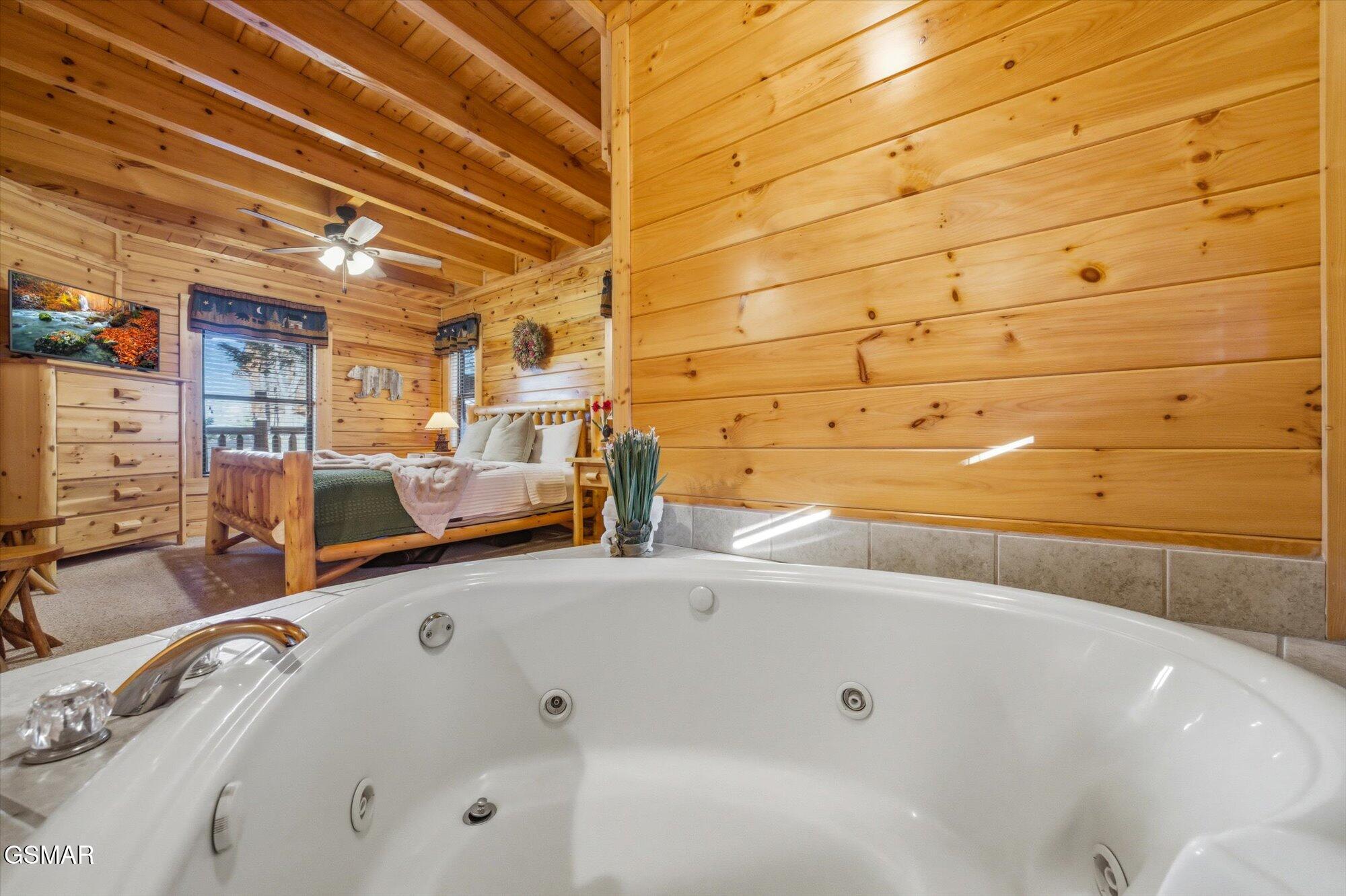 2016 Bear Creek Way Pigeon Forge TN 37862