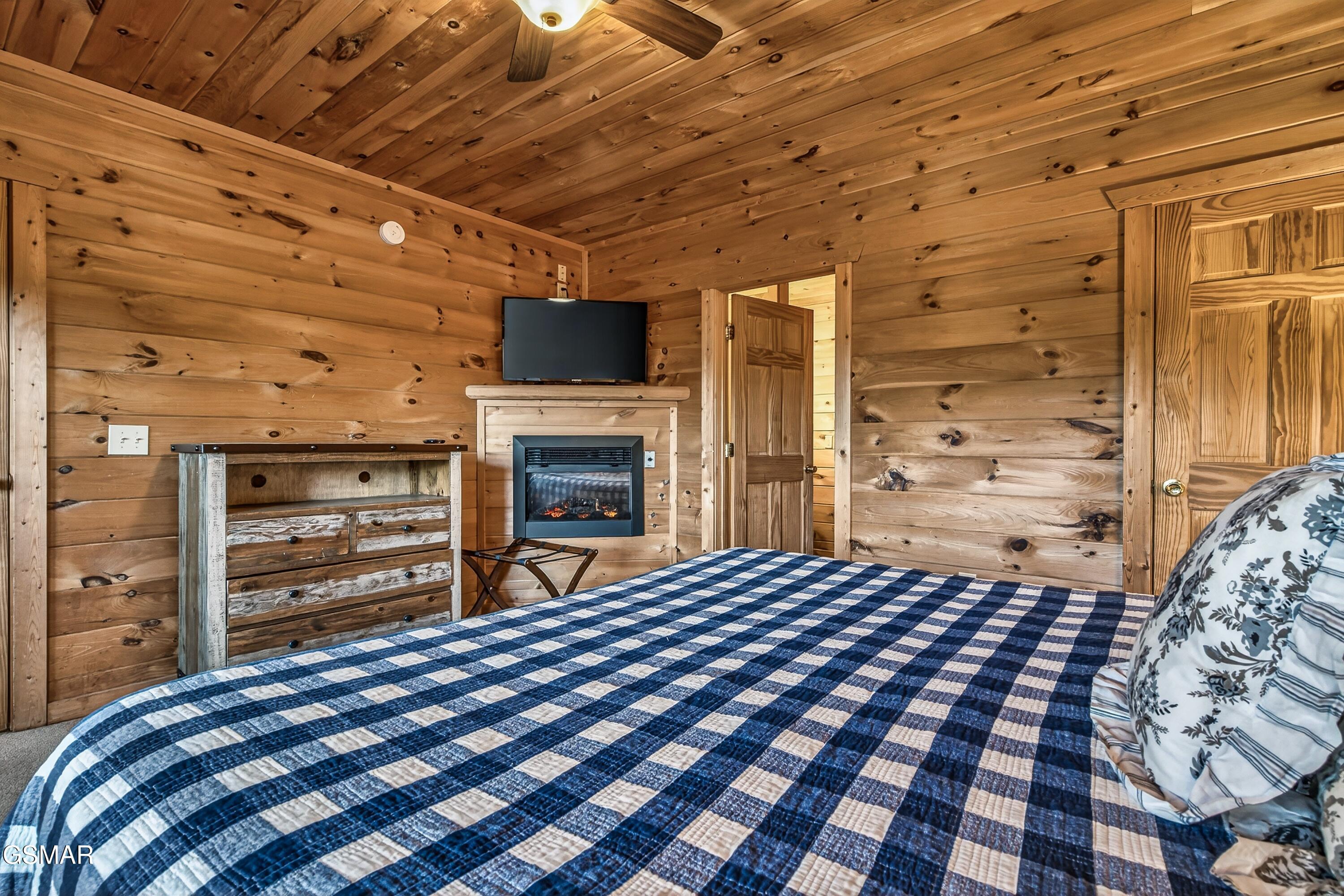 1177 Ski View Gatlinburg TN 37738