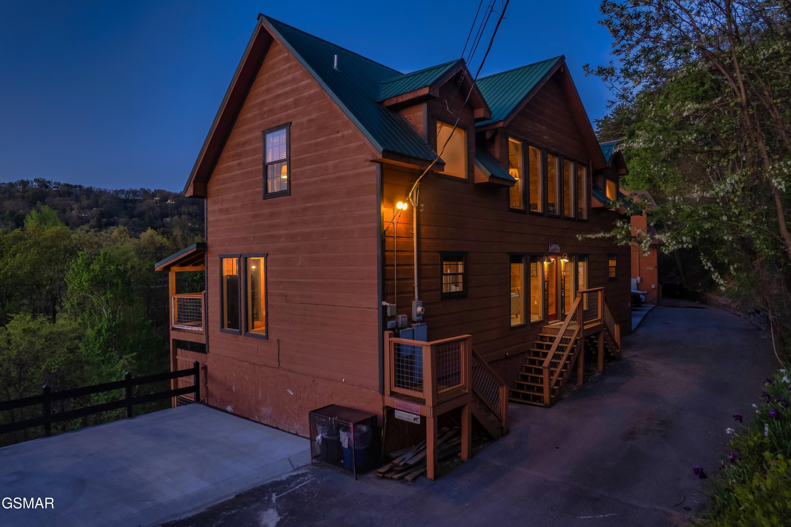 1177 Ski View Gatlinburg TN 37738